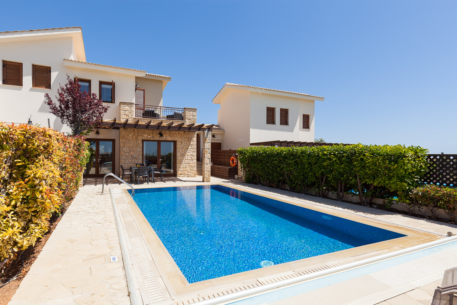 Property Image 1 - Modern 2 Bedroom Junior Villa with Pool and Golf Views