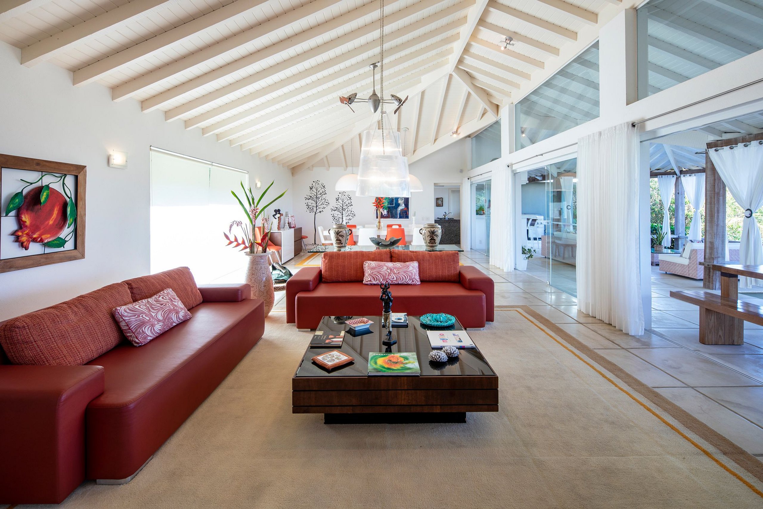 Lovely Vibrant Home with Airy Contemporary Interior