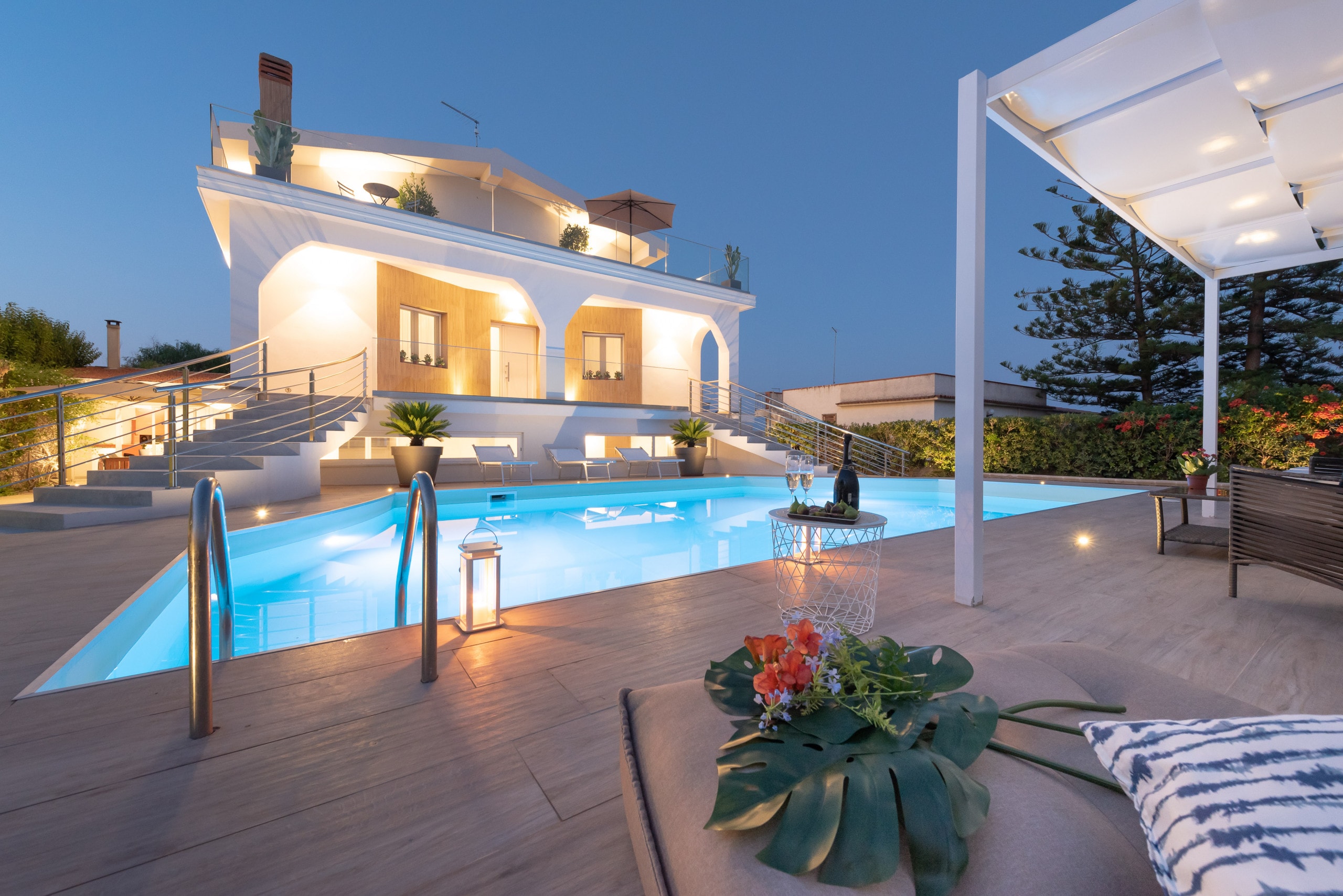 Property Image 1 - Contemporary Splendid Villa with Panoramic Sea views