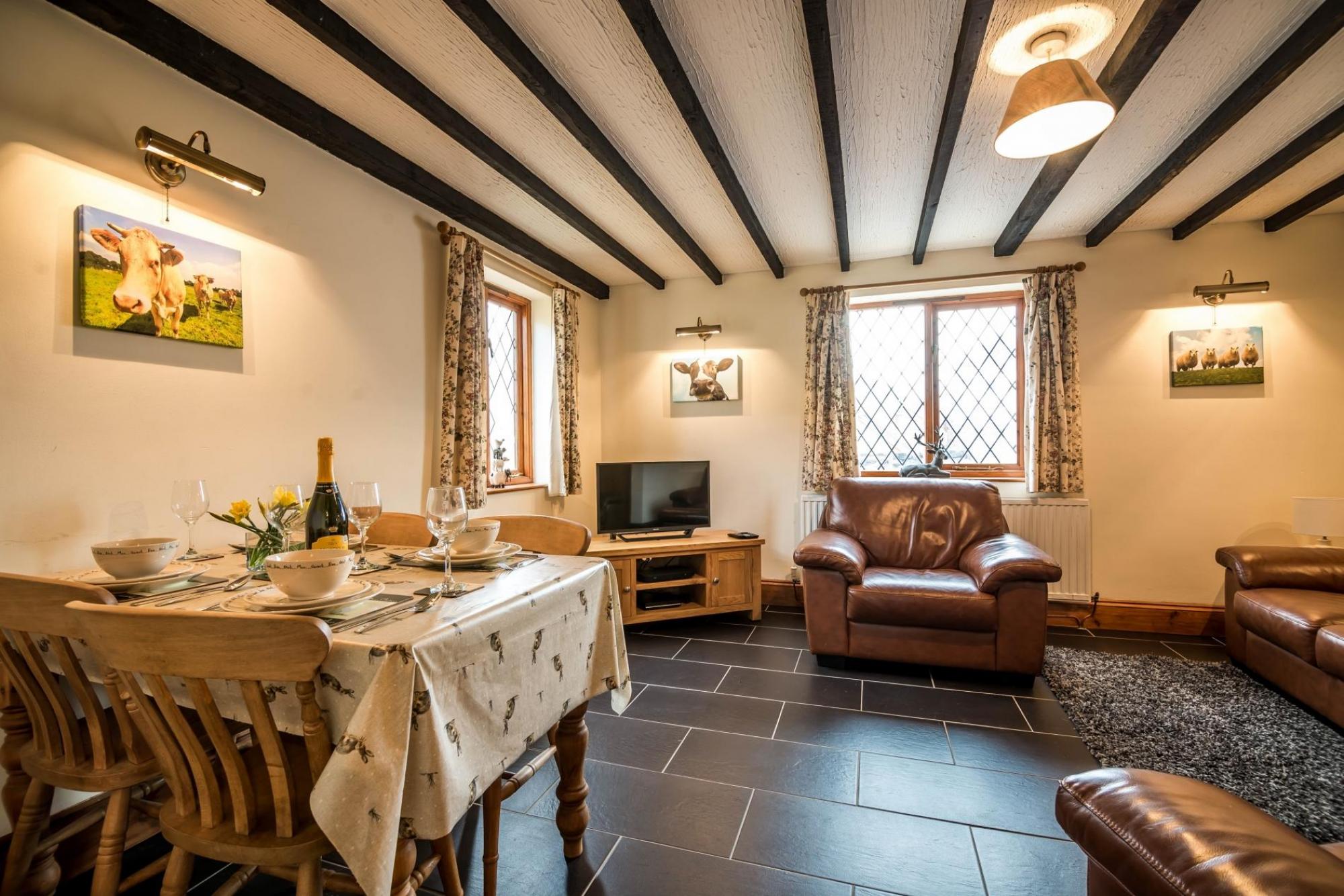 Property Image 1 - Lovely Traditional Cottage with Enclosed Courtyard