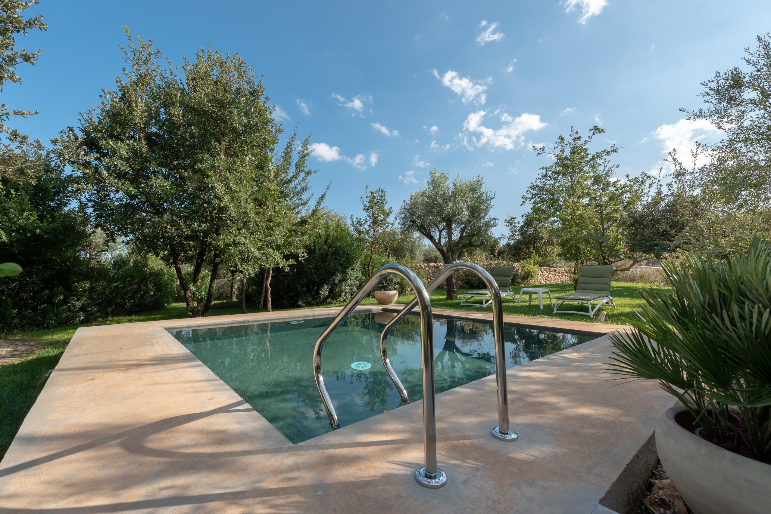 Property Image 1 - Wonderfully Furnished Villa with Lovely Garden and Pool