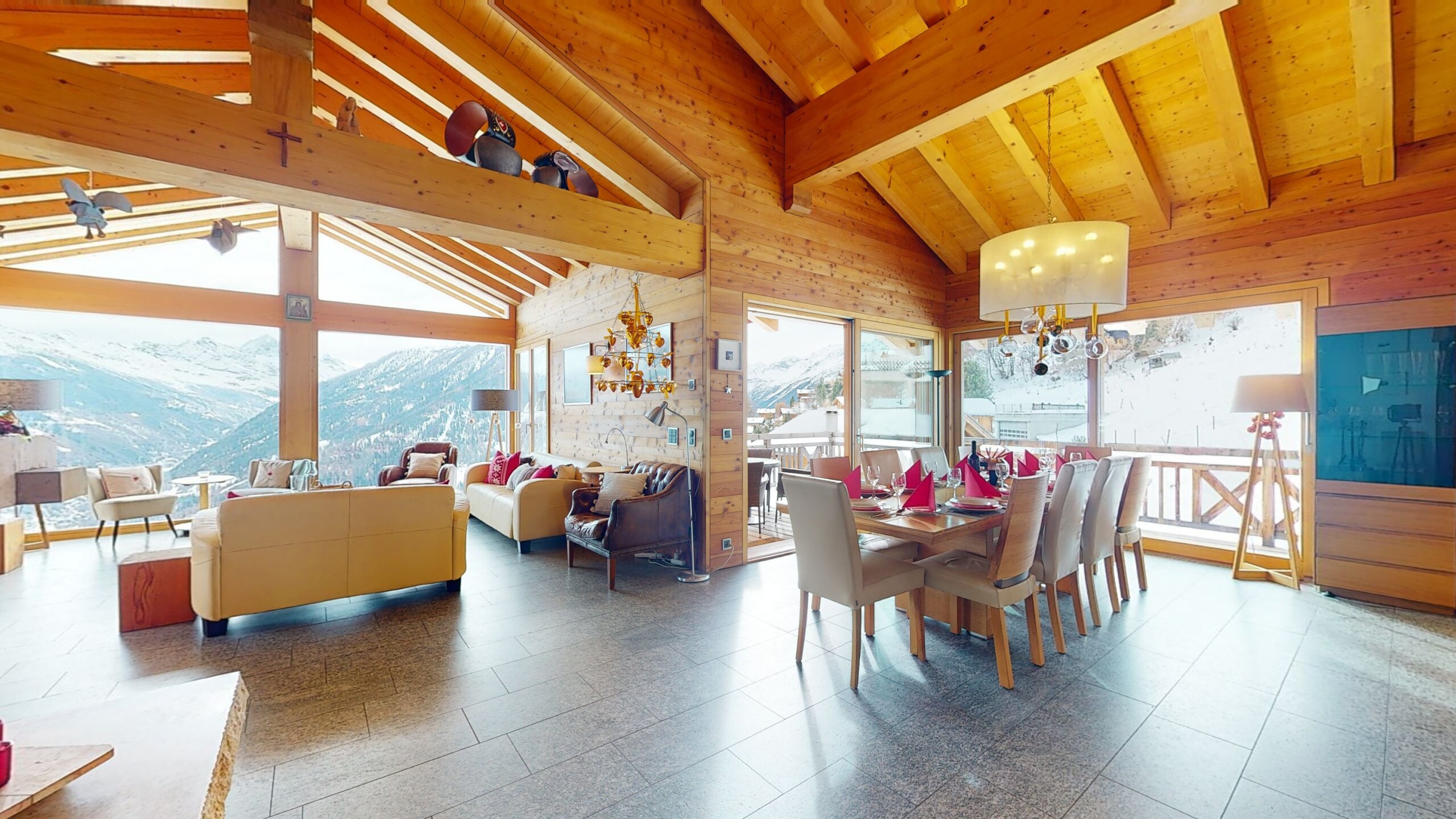 Property Image 1 - Captivating Grand Chalet with Sauna shower and Jacuzzi