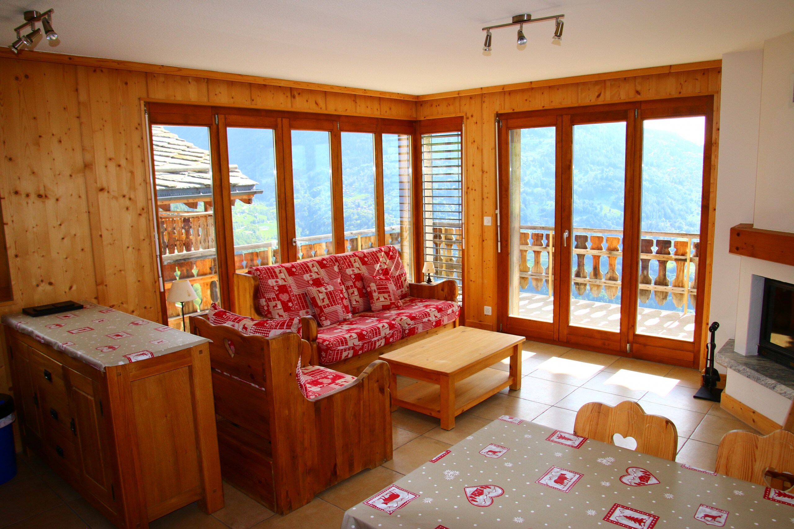 Property Image 1 - Comfy Apartment in Balcons du Soleil with Valley view