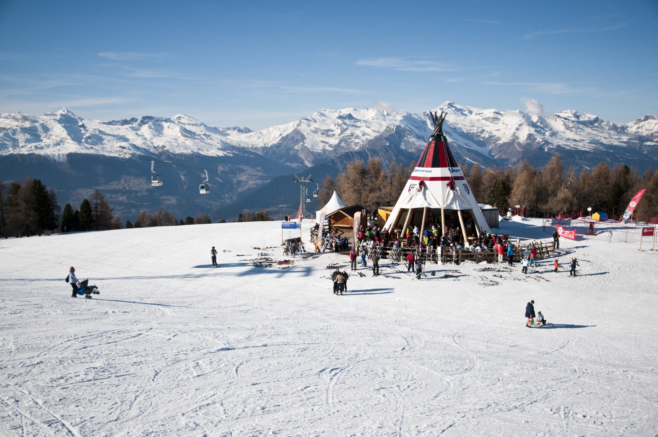 Comfy Apartment in Balcons du Soleil with Valley view