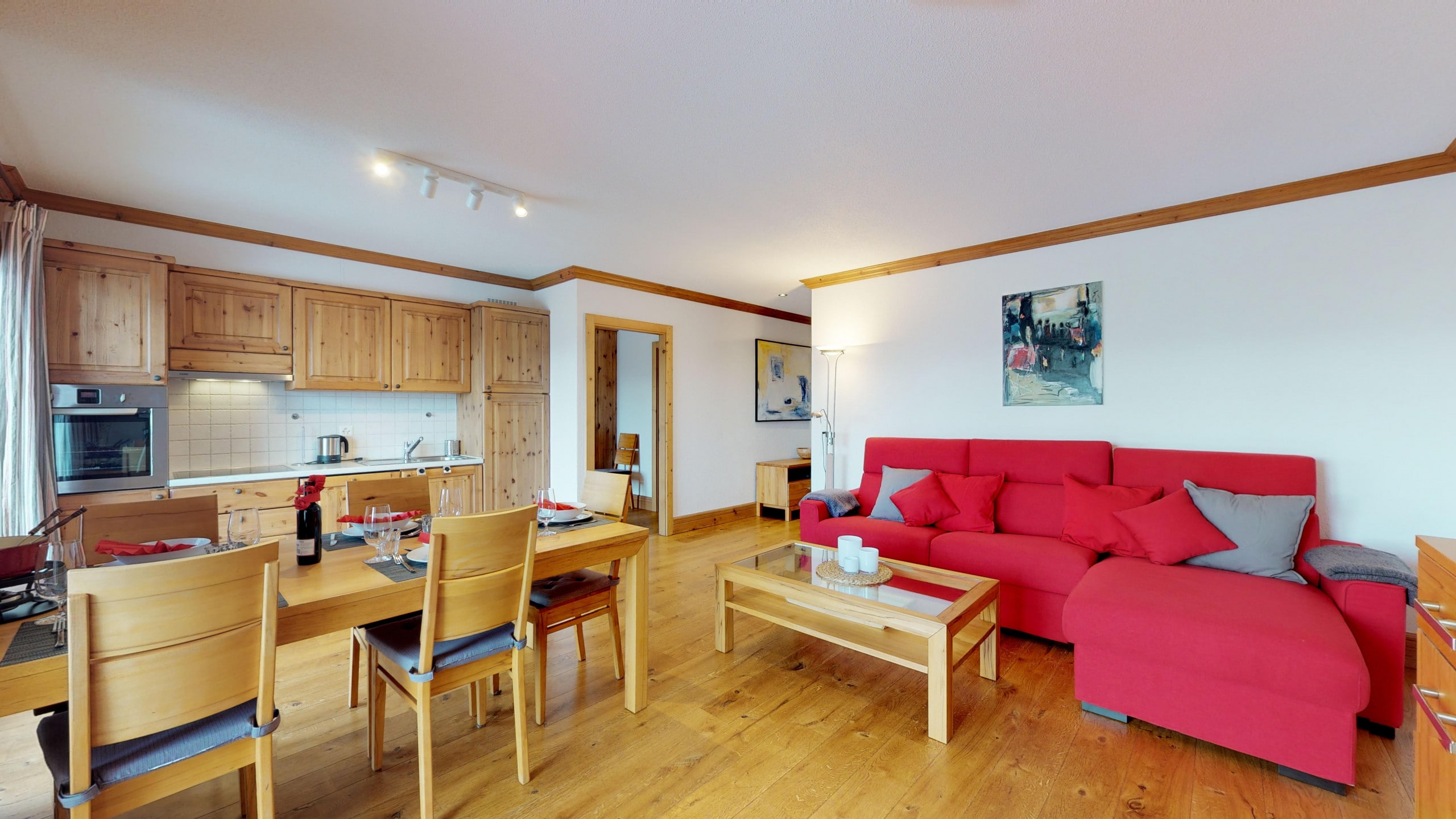 Property Image 1 - Vibrant Energetic Apartment with Mountain Ranges Views