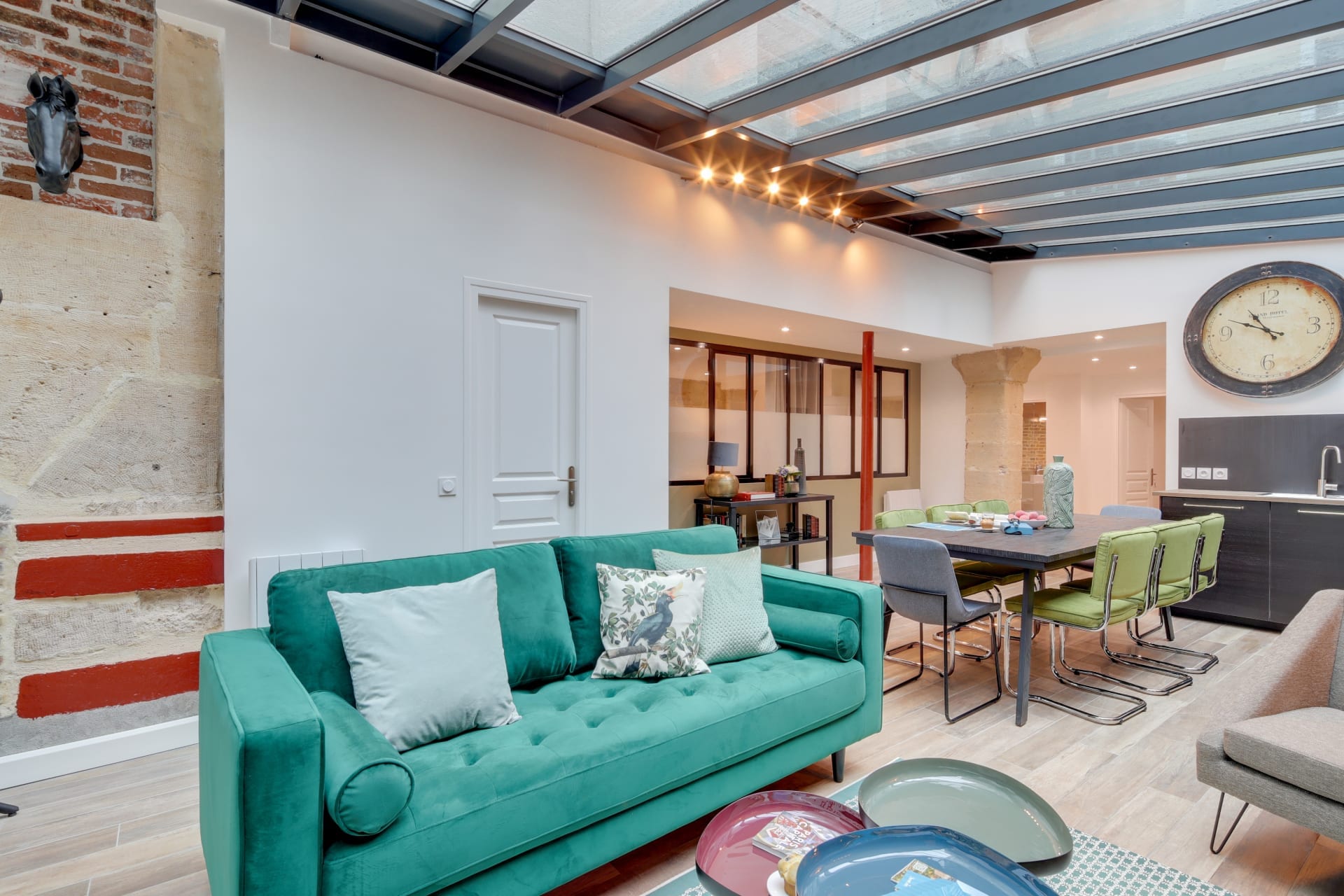 Property Image 1 - 4 Bedroom Vacation Apartment in the elegant neighbourhood of Opera Grand Boulevard, Paris Property Image 1 - 4 Bedroom Vacation Apartment in the elegant neighbourhood of Opera Grand Boulevard, Paris
