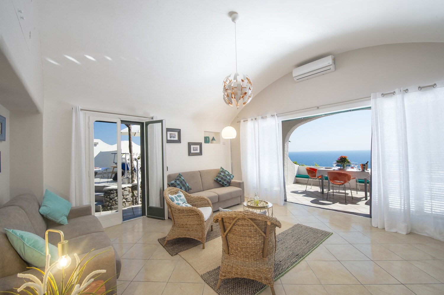 Property Image 1 - Radiant Modern House with Lovely Seafront Patio
