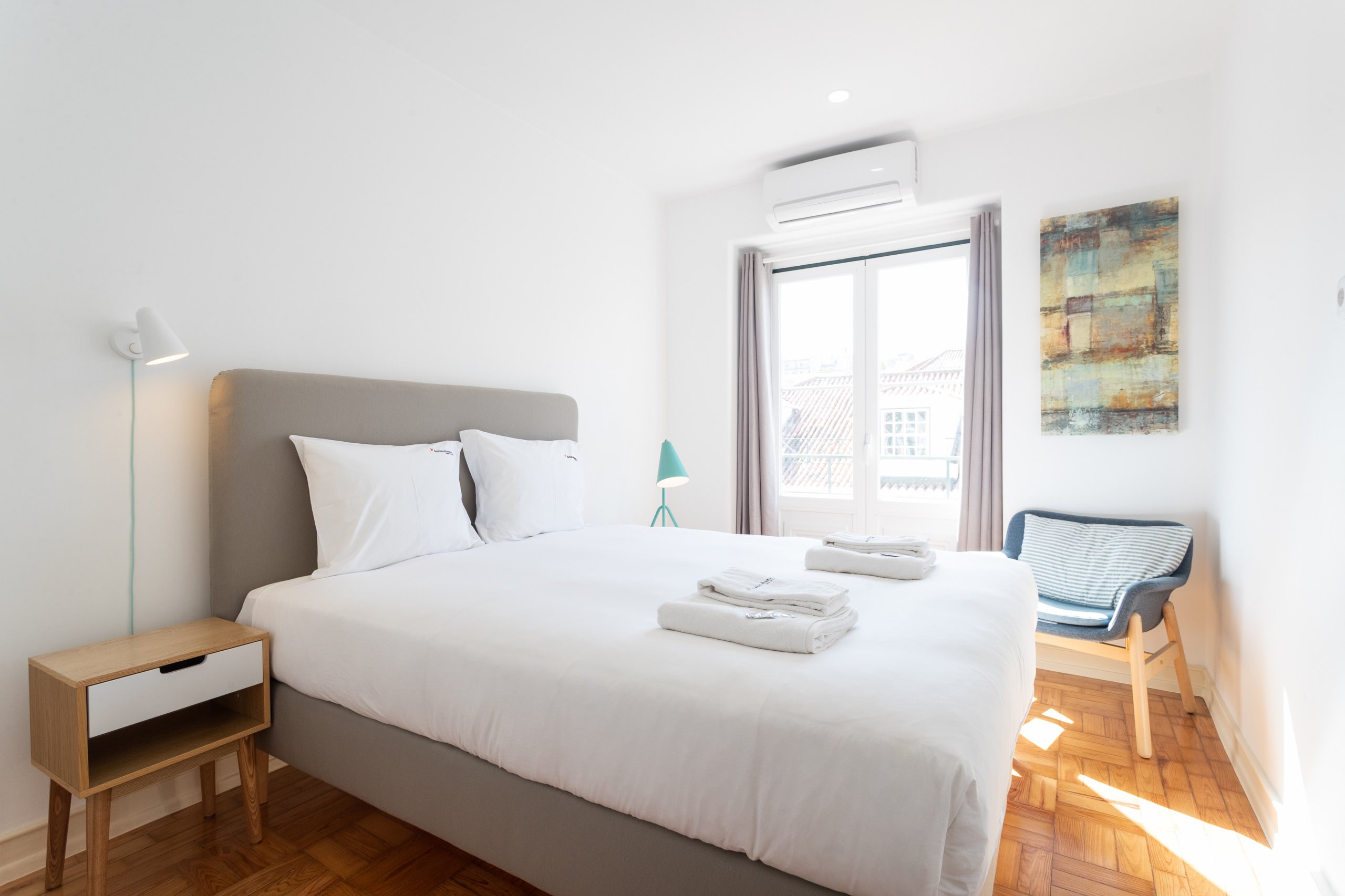 Property Image 2 - Extraordinary Apartment with Sunny Balcony Property Image 2 - Extraordinary Apartment with Sunny Balcony