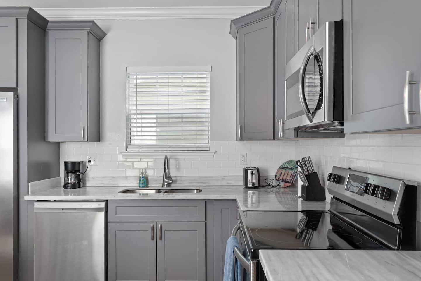 Spacious Mid-City Home w/ Pool