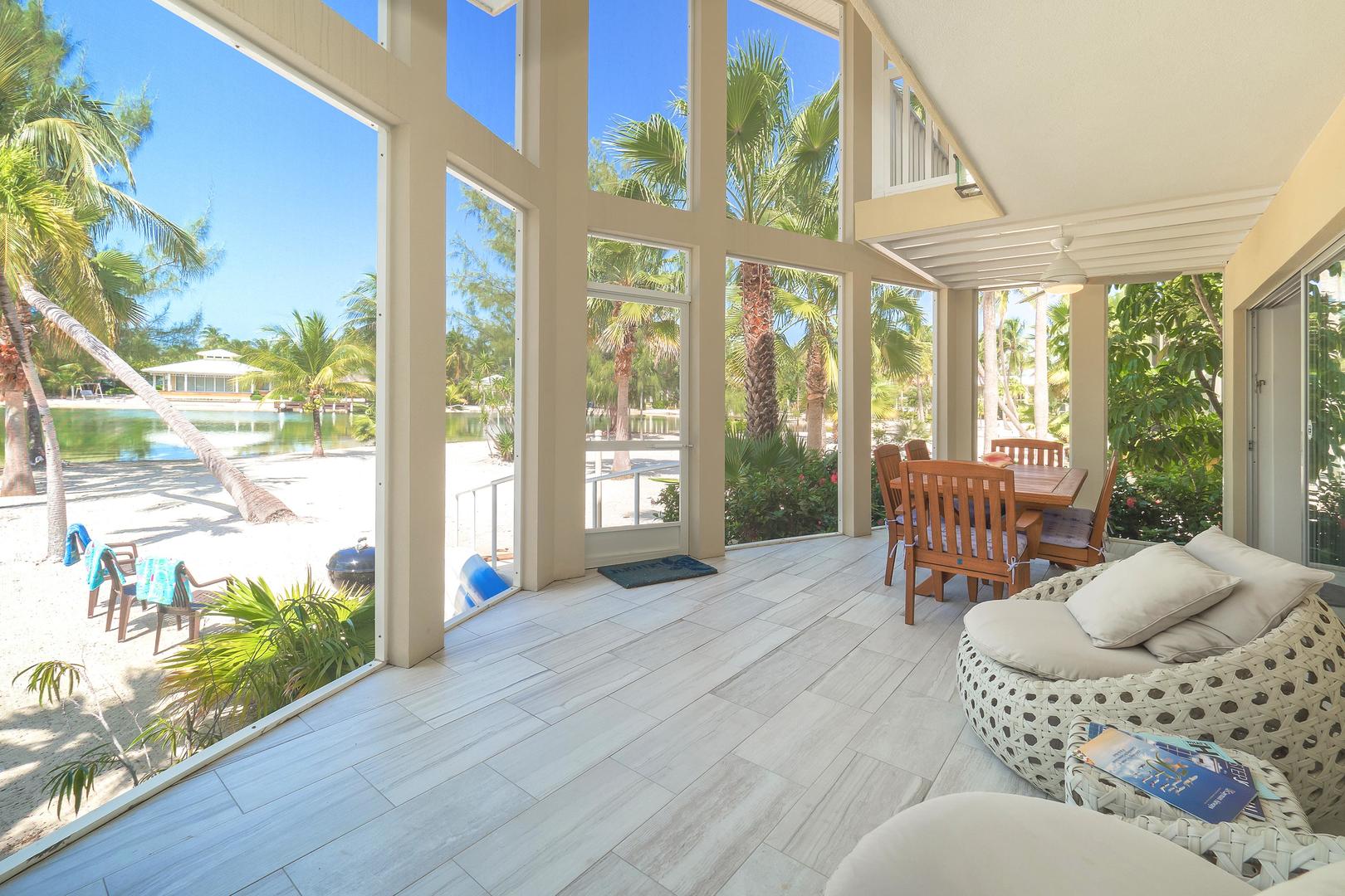 Property Image 1 - Dazzling Beachfront Villa with Contemporary Interior