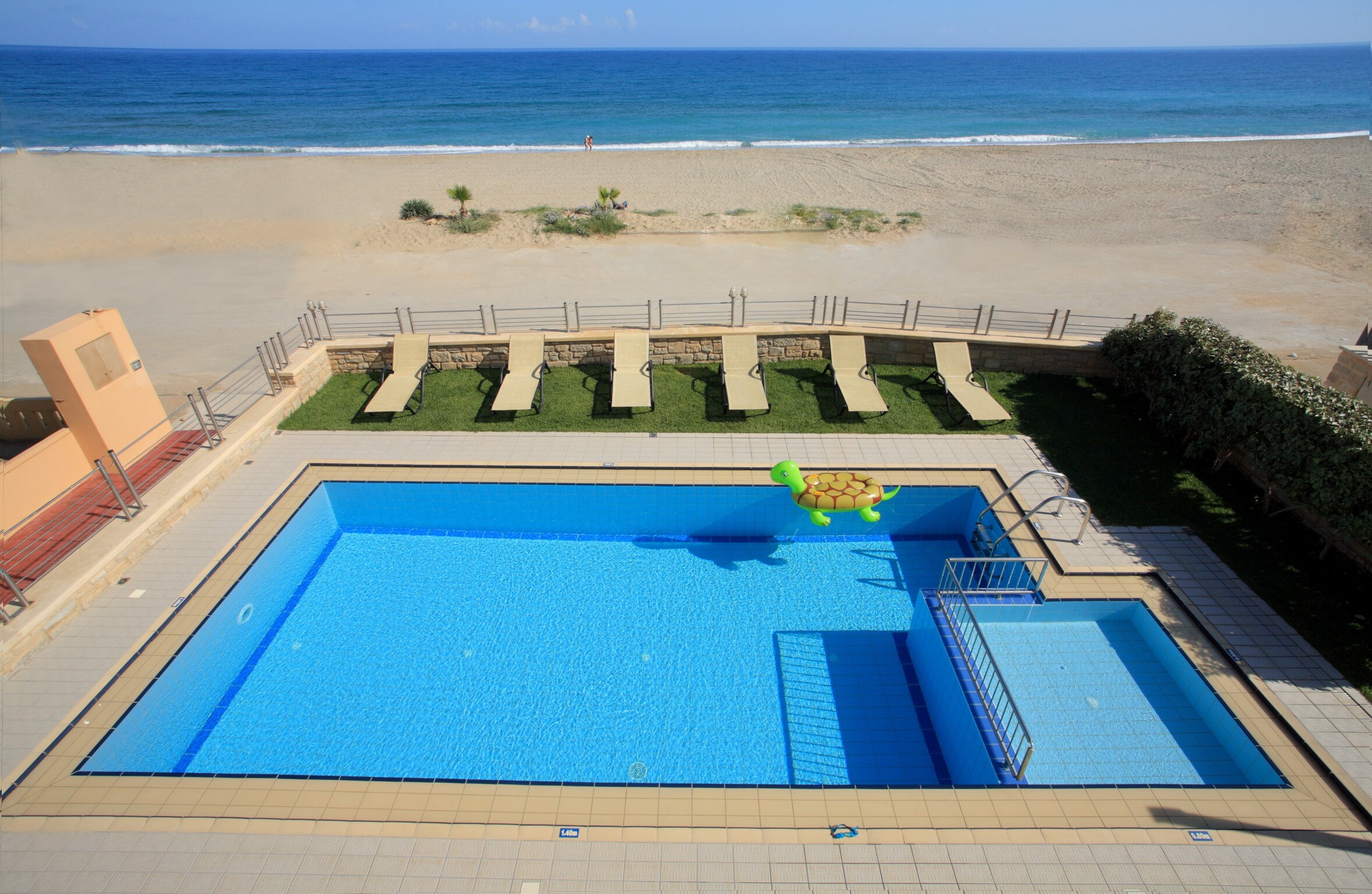 Swimming pool of Beach Villa for 12 in Rethymno town