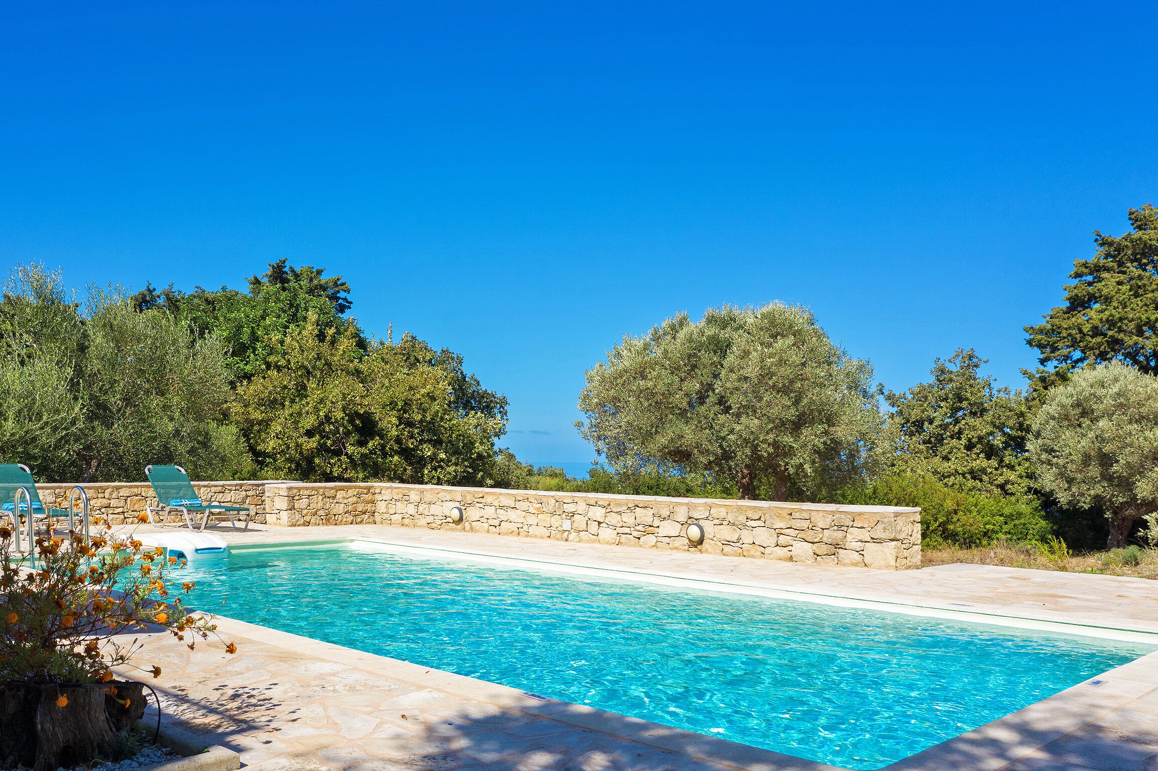 Swimming pool of Rural Villa,Private pool,Near Tavern,ideal for couples Swimming pool of Rural Villa,Private pool,Near Tavern,ideal for couples