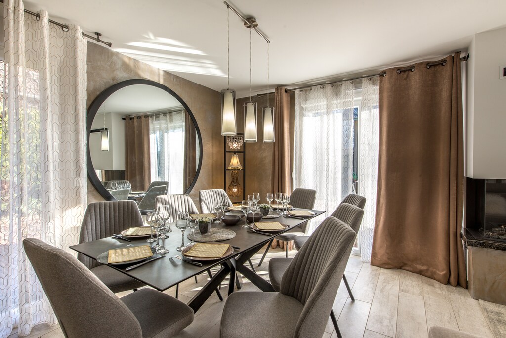 Dining room 8 people