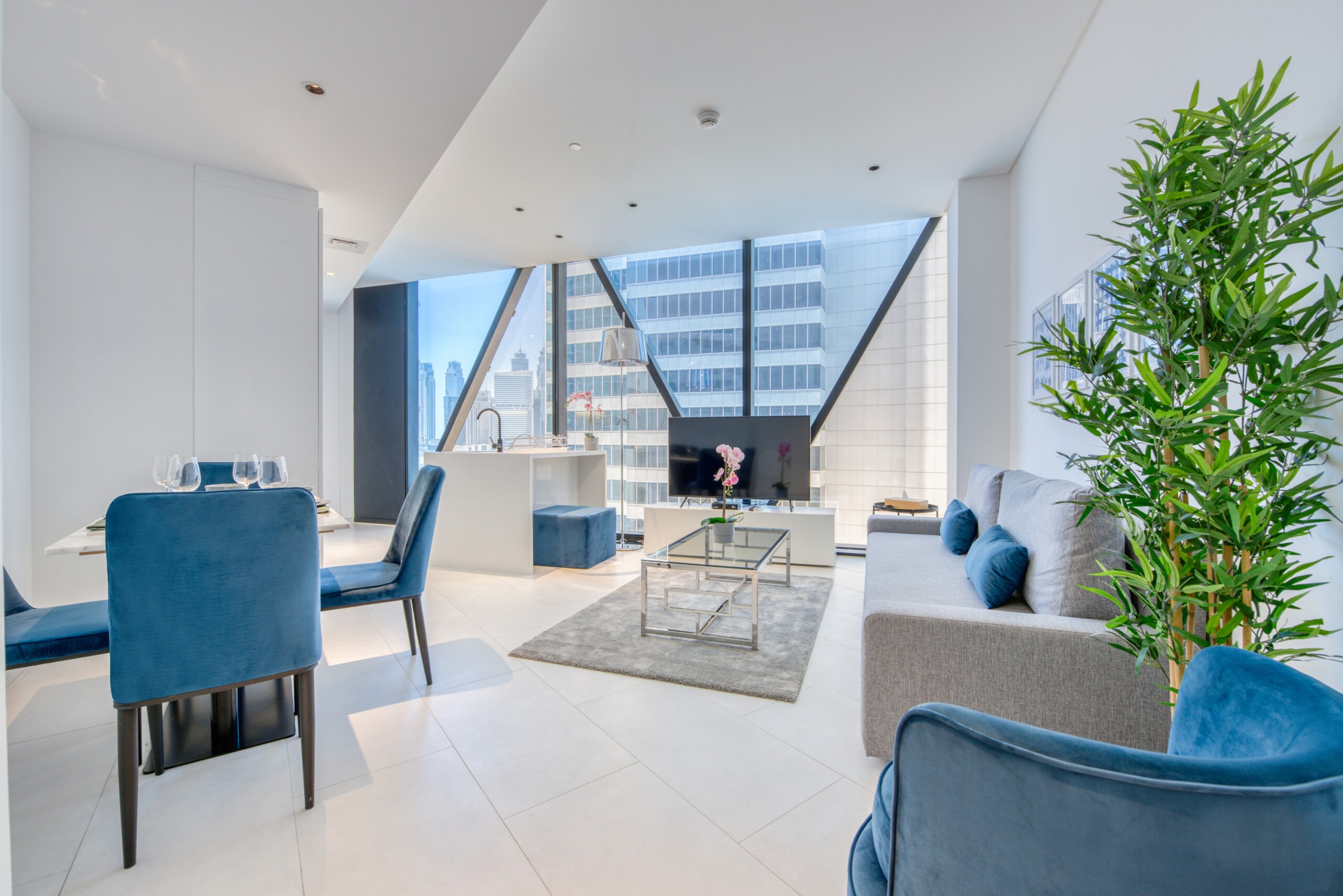 Property Image 1 - Superb Premium Apartment with Spectacular Views