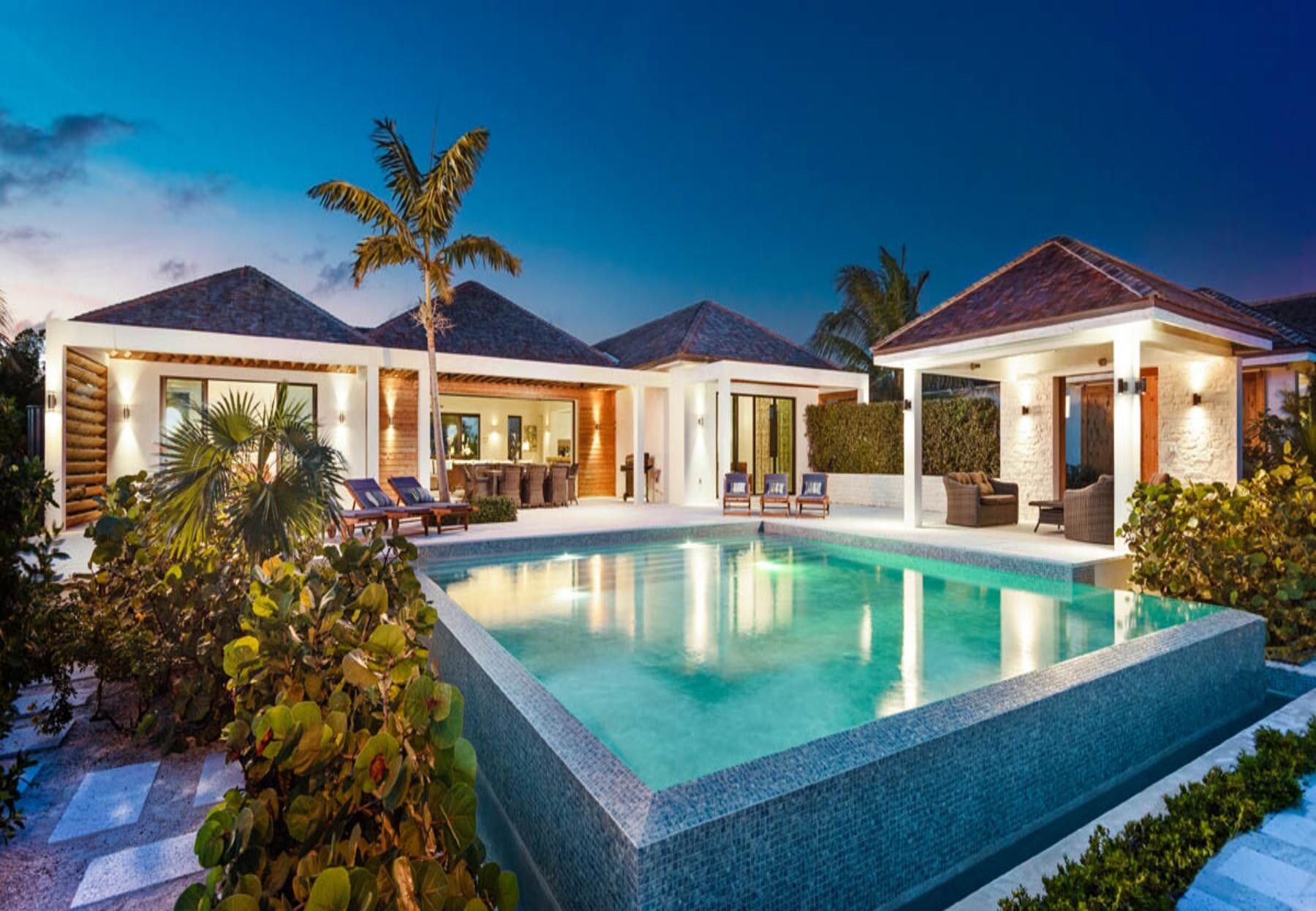 Property Image 1 - Exclusive Beachfront Villa with Picturesque Setting