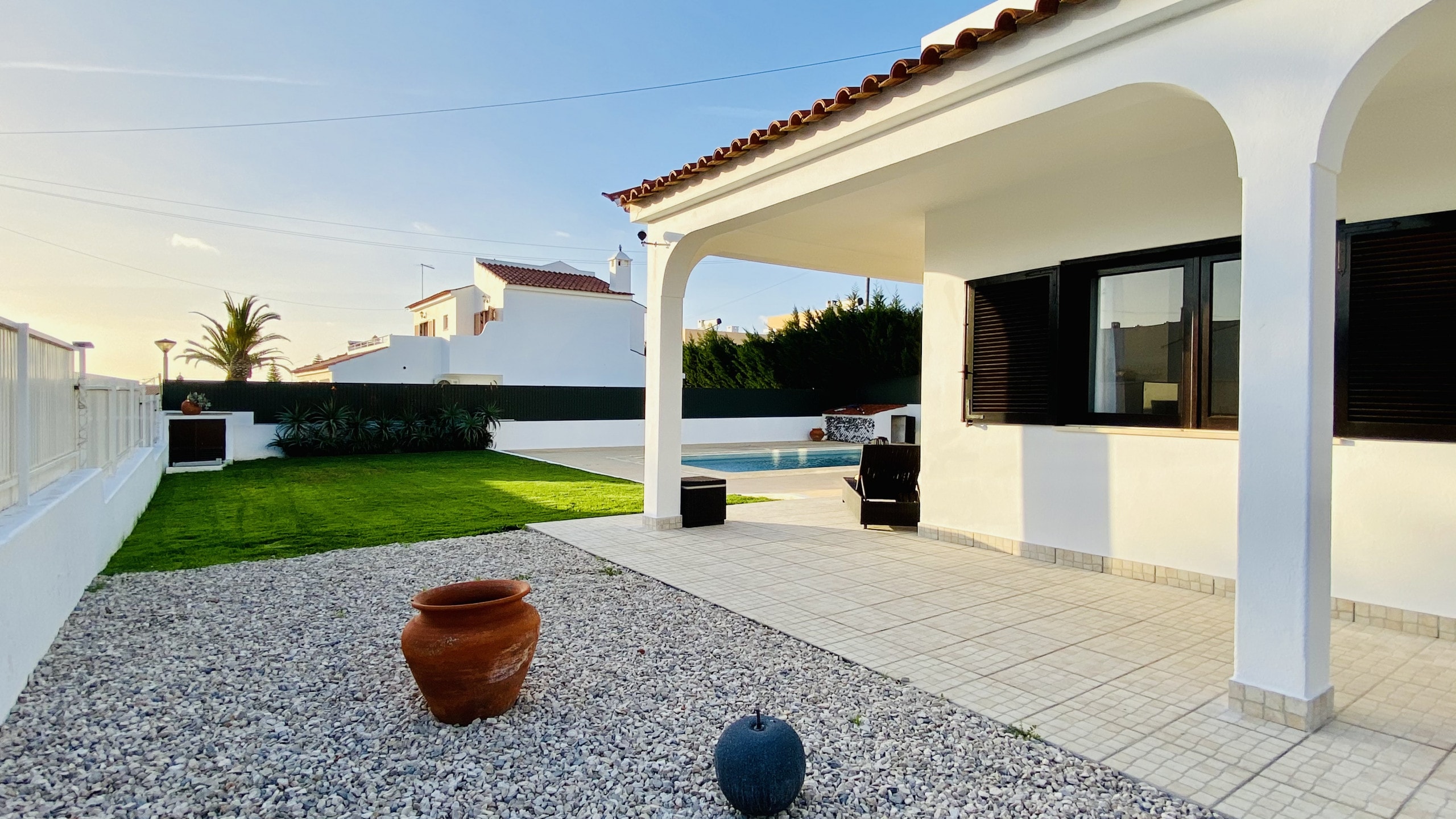 Property Image 2 - Fabulous Light Filled Villa with Lovely Terrace and BBQ