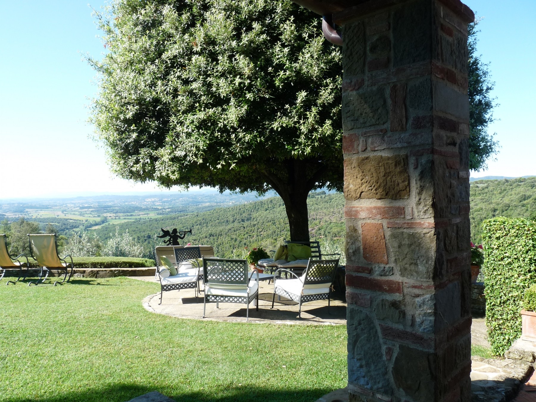 Property Image 1 - Tuscan Style Villa with Breathtaking View of the Hills