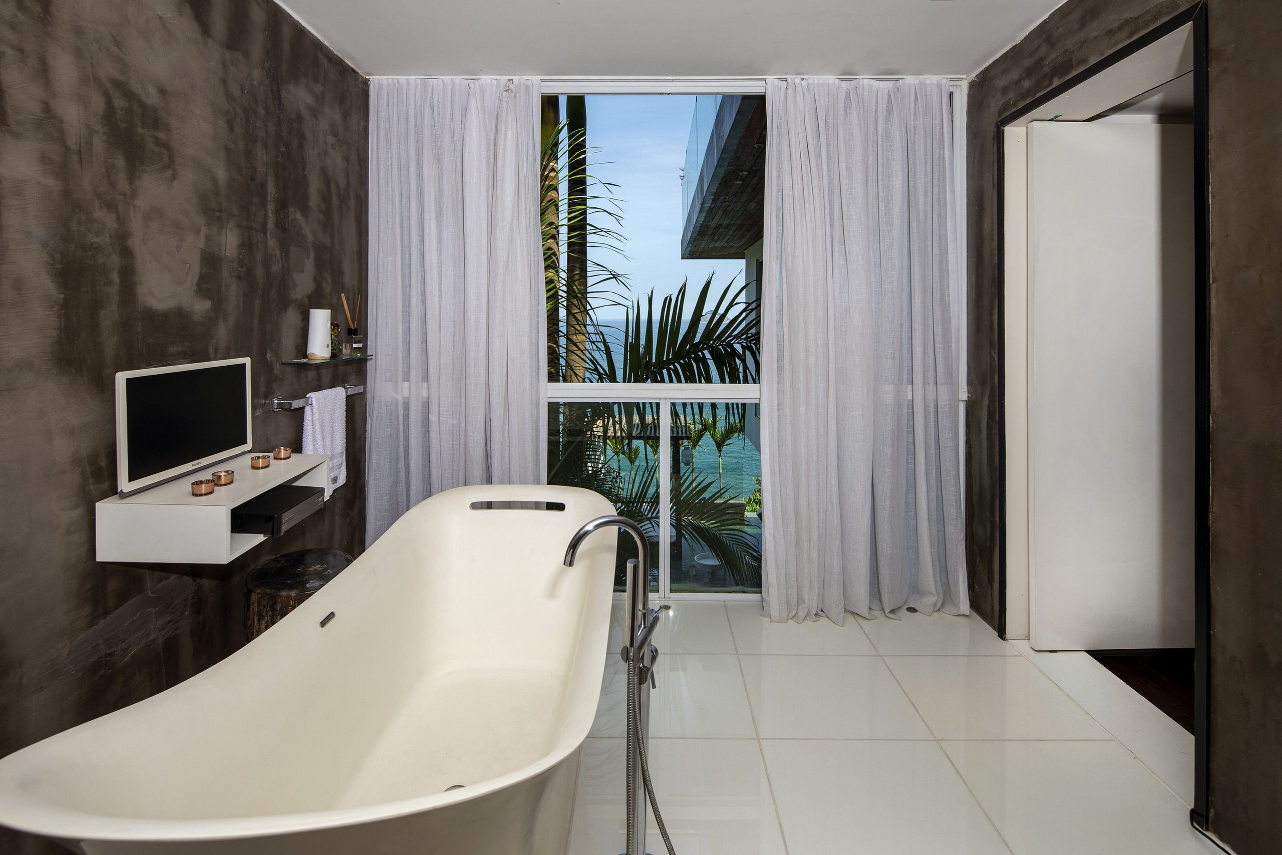 Rio033 - Breathtaking luxurious villa with pool in Joa