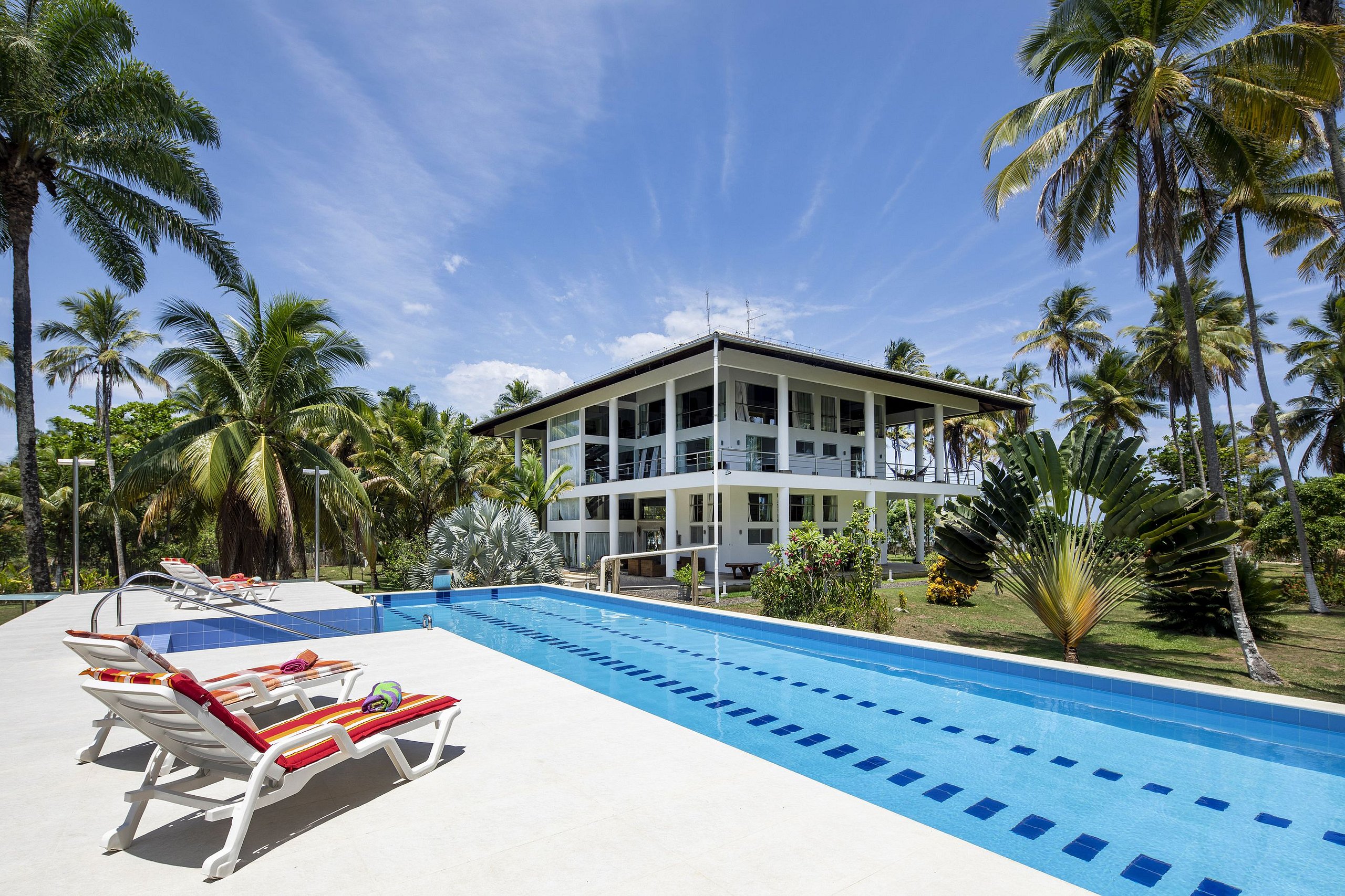 Property Image 1 - Contemporary Beachfront Mansion Overlooking the Sea