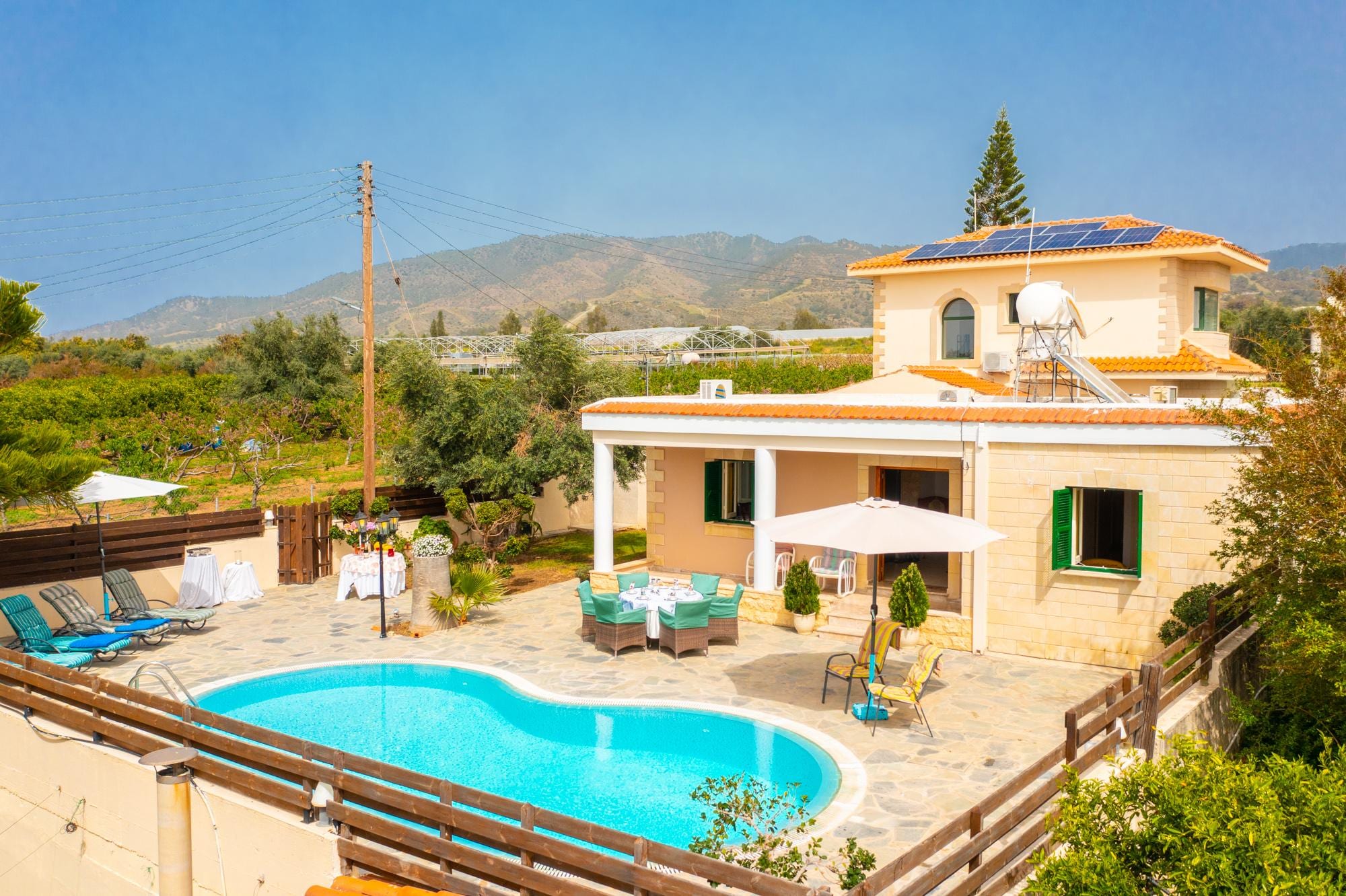 Property Image 2 - Lovely Traditional Villa with Spacious Terrace and Pool