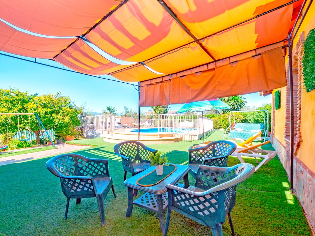 Cubo's Casa María los Javieles / wifi gratis / piscina privada