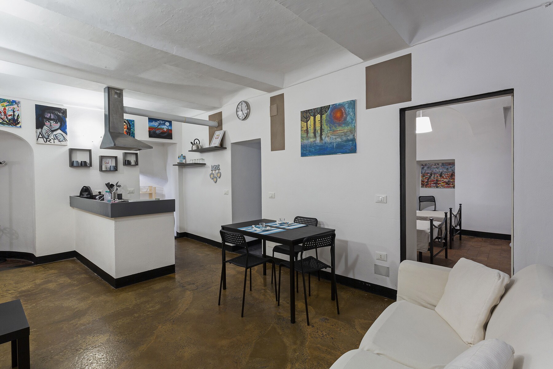 Property Image 2 - Adorable 2 Bedroom Apartment in Heart of Genoa