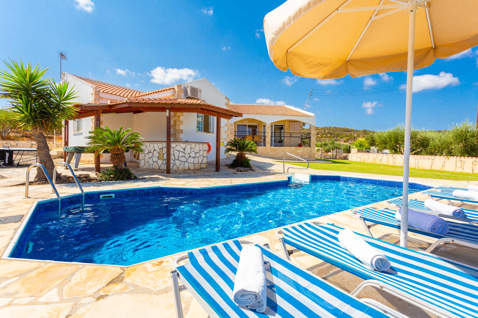 Villa Thea in Neo Chorio - Home Rental in Neo Chorio