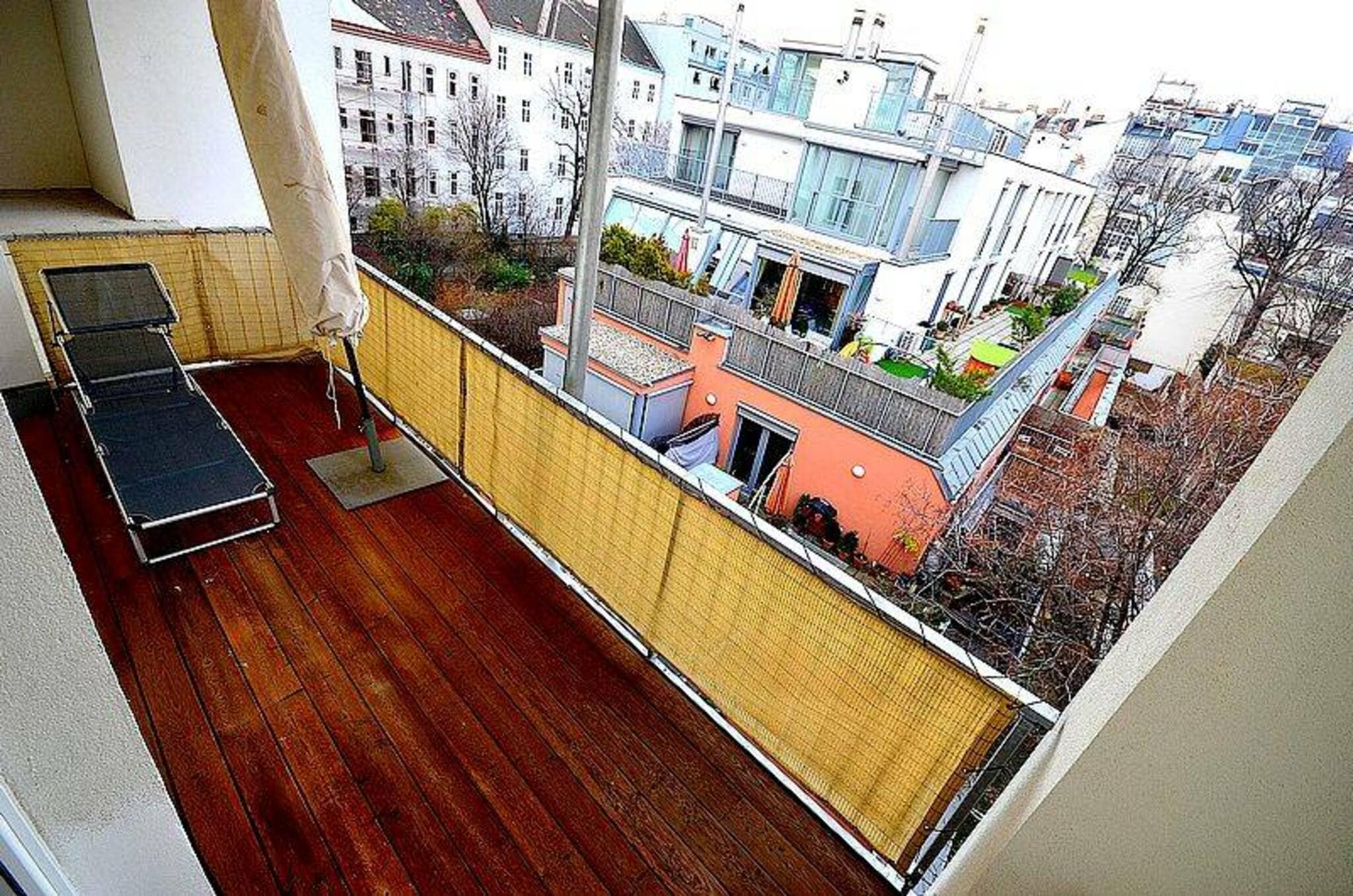 Property Image 2 - Spacious flat with small balcony in the heart of Vienna