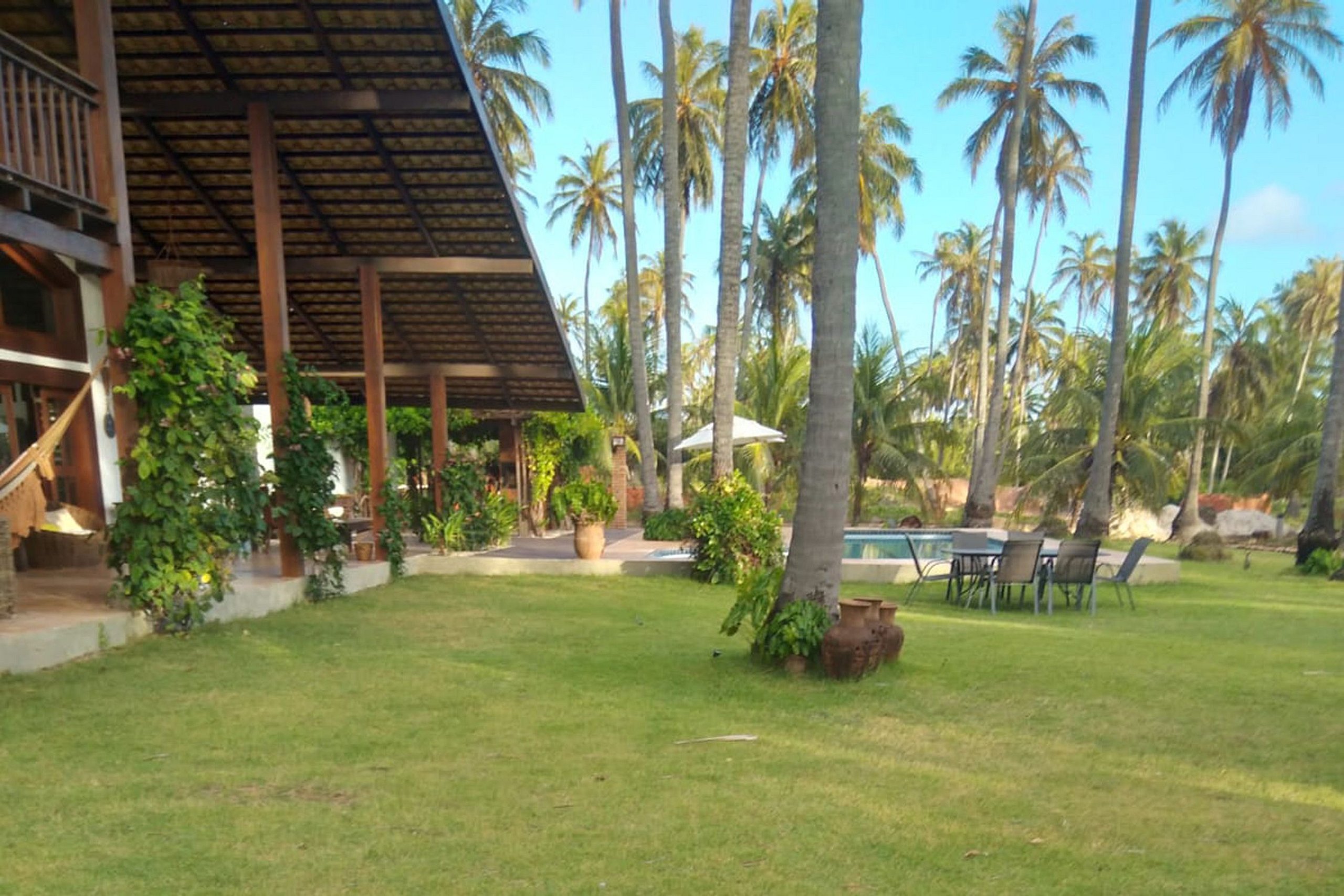 Comfortable four bedroom house and pool in Guajiru