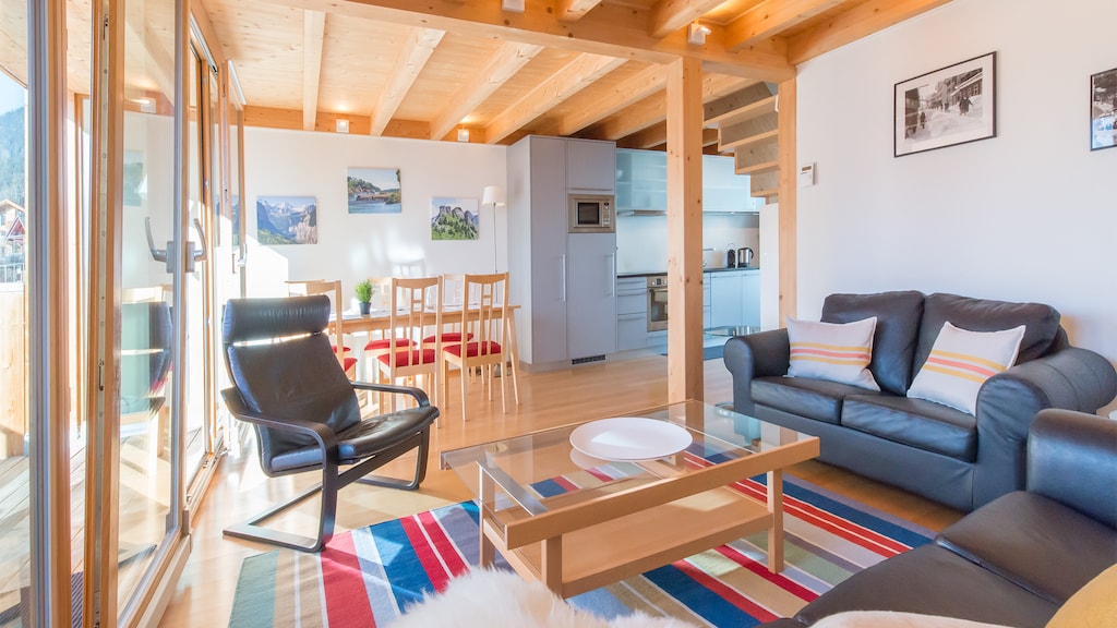 Penthouse Apartment 5 in Chalet Roossi. Book now with Alpine Holiday Services Property Management in Wengen.