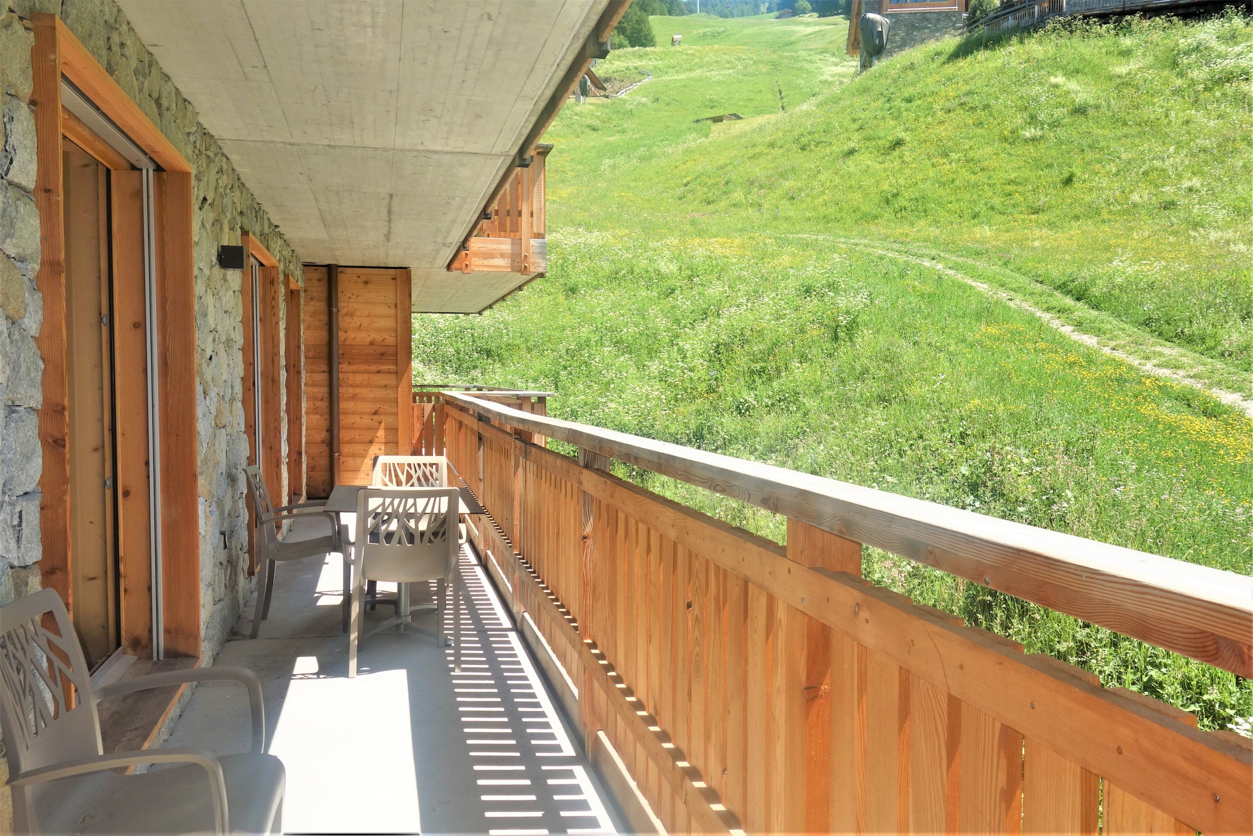 Luxurious Modern Apartment close to Amazing Nature