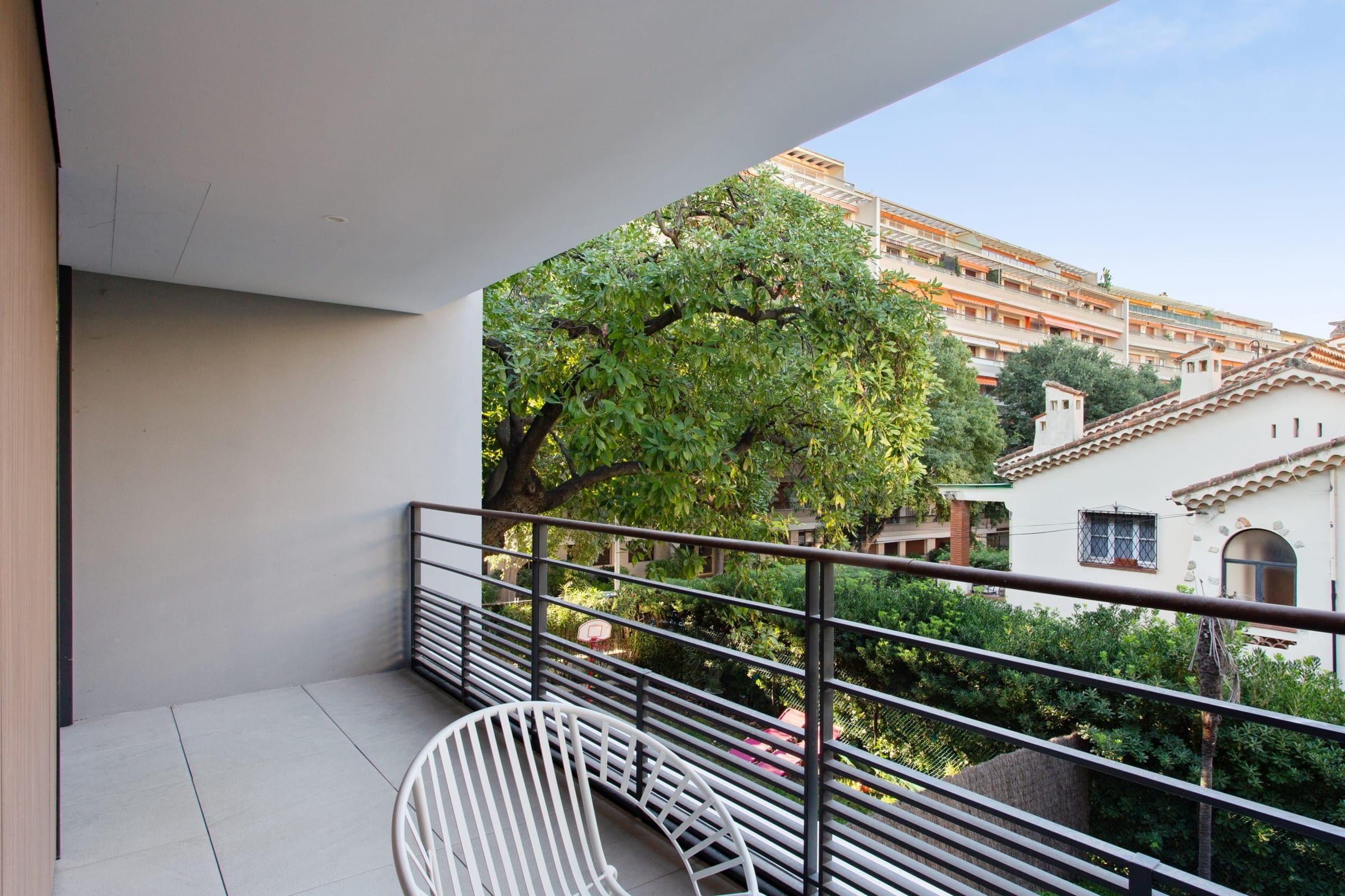 Property Image 2 - Nice flat with balcony and parking nearby Croisette in Cannes