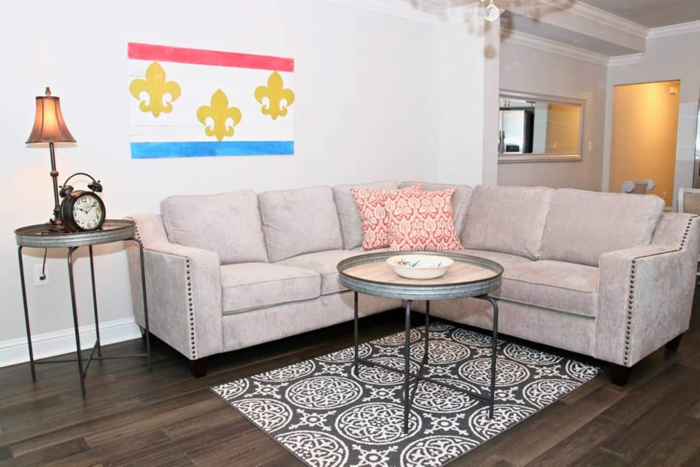 Mid-City 3-BR apt near Superdome