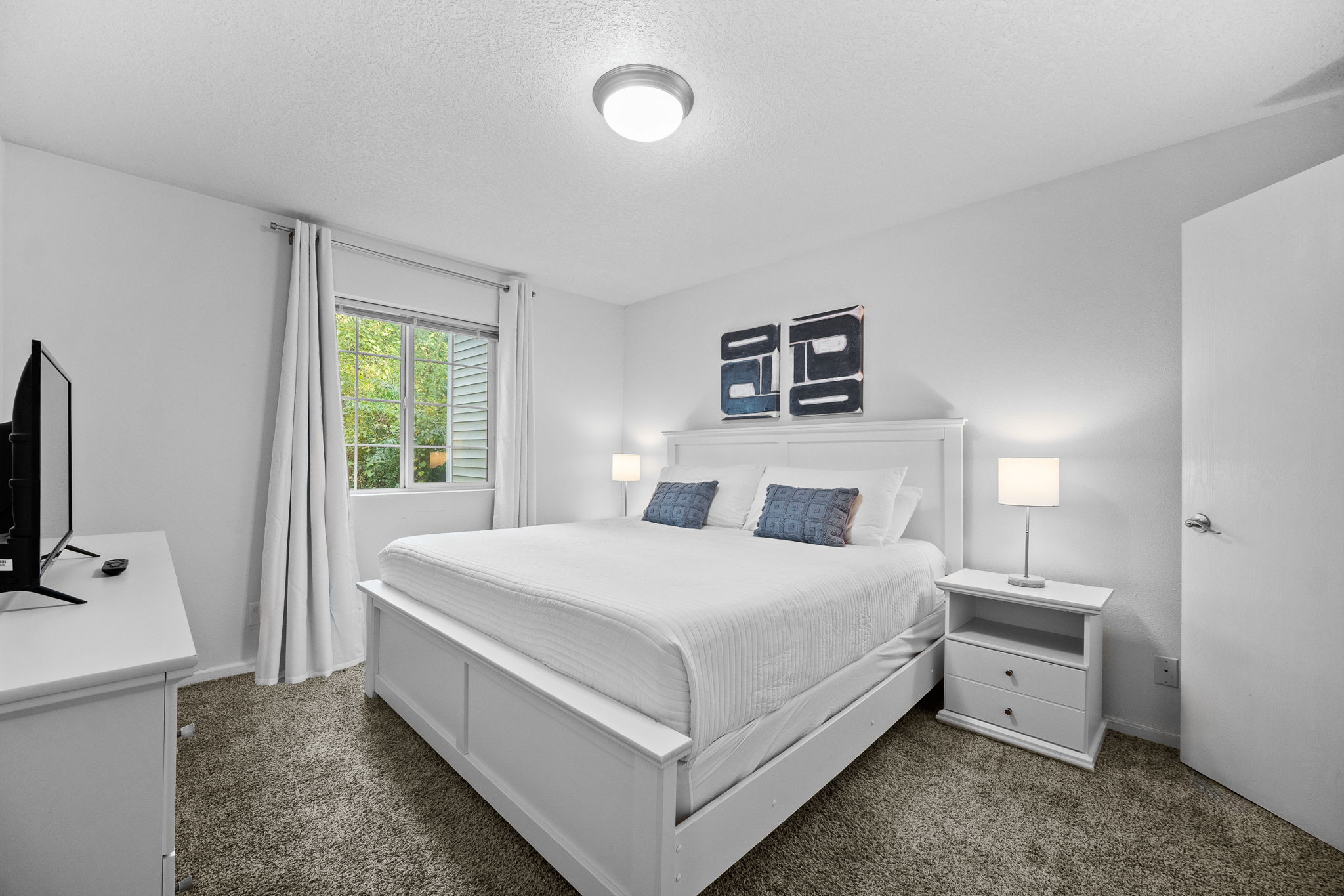 Property Image 2 - King Bed | First Floor |  Gym & More!