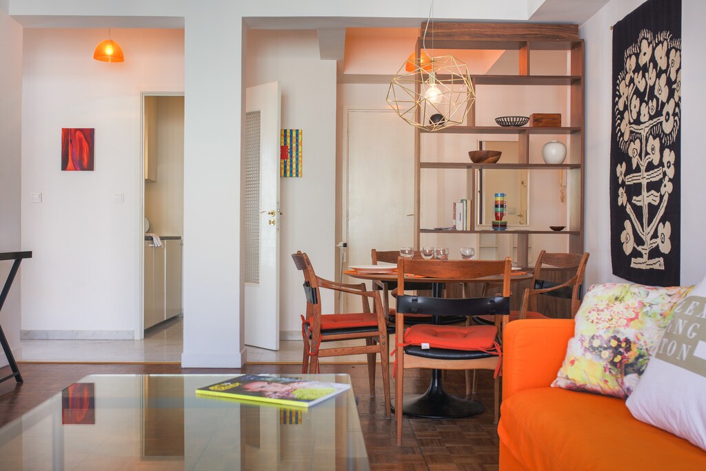 LIVING ROOM, LUNCHROOM