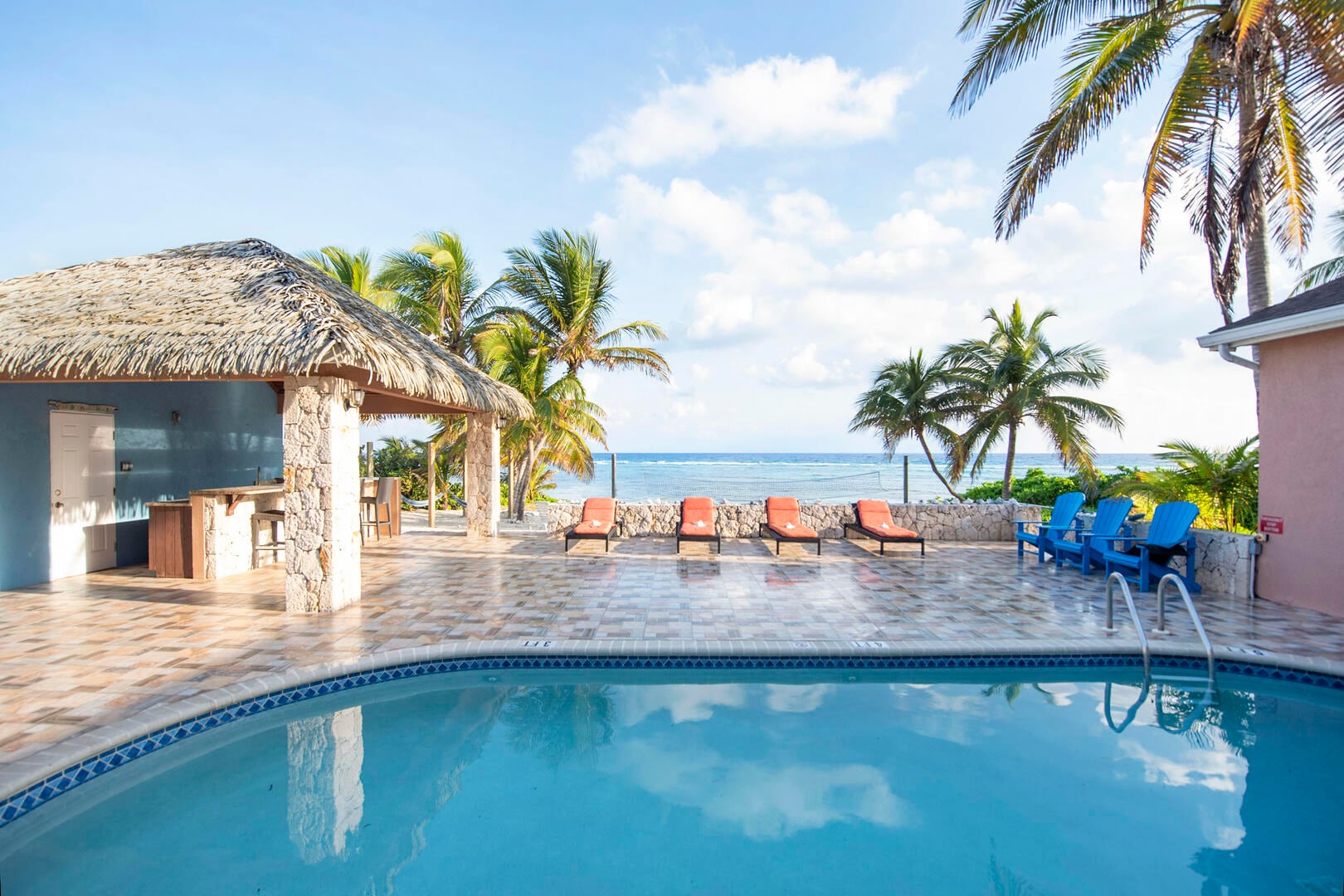 Property Image 1 - Lavish Oceanfront Villa with Poolside Cabana Bar