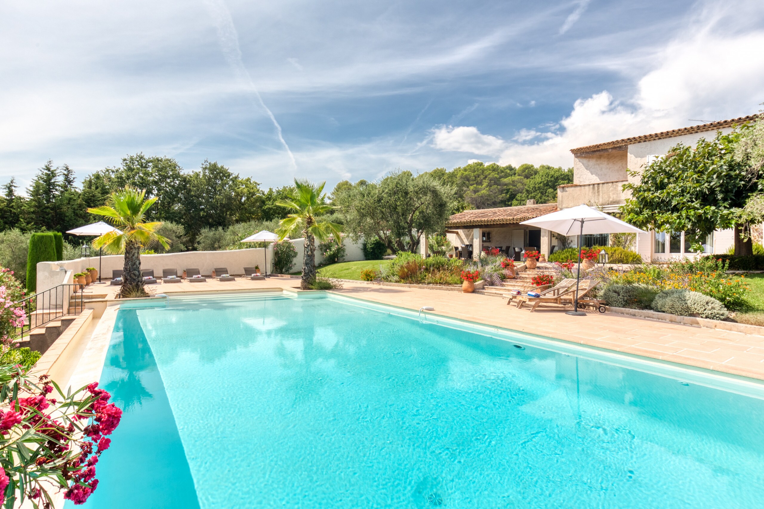Property Image 2 - Beautiful family villa with saline pool, A/C and olive grove, only 15 minutes’ walk to Valbonne village