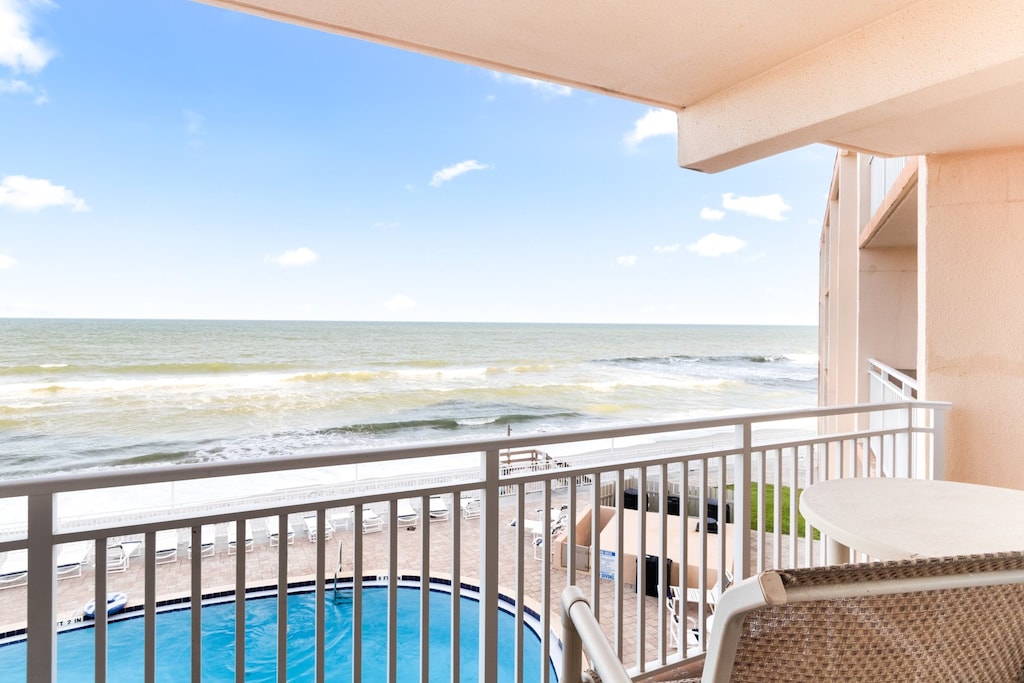 Stunning pool & ocean views from balcony!