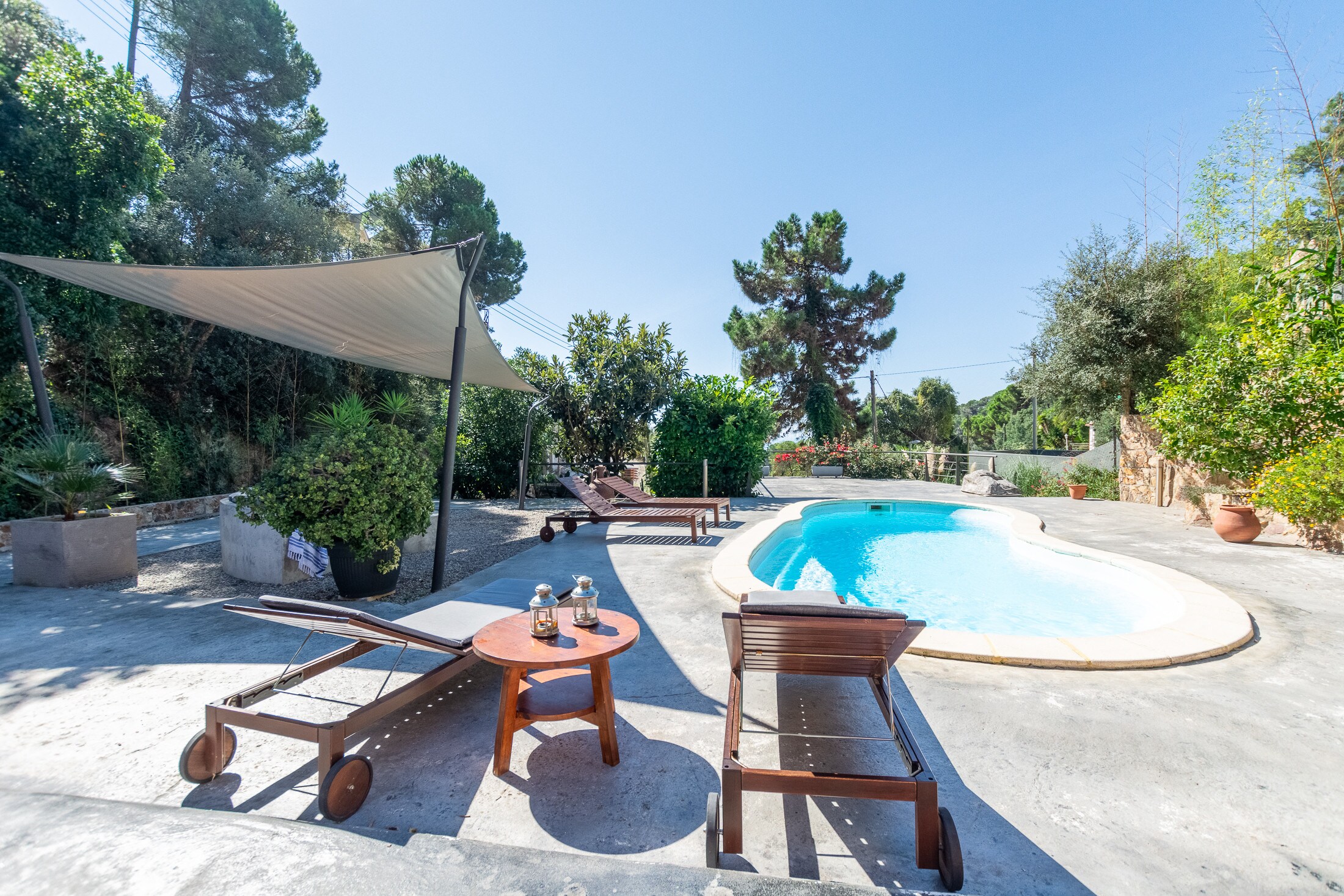 Property Image 2 - Excellent Villa with Sunny Pool and Spacious Terrace