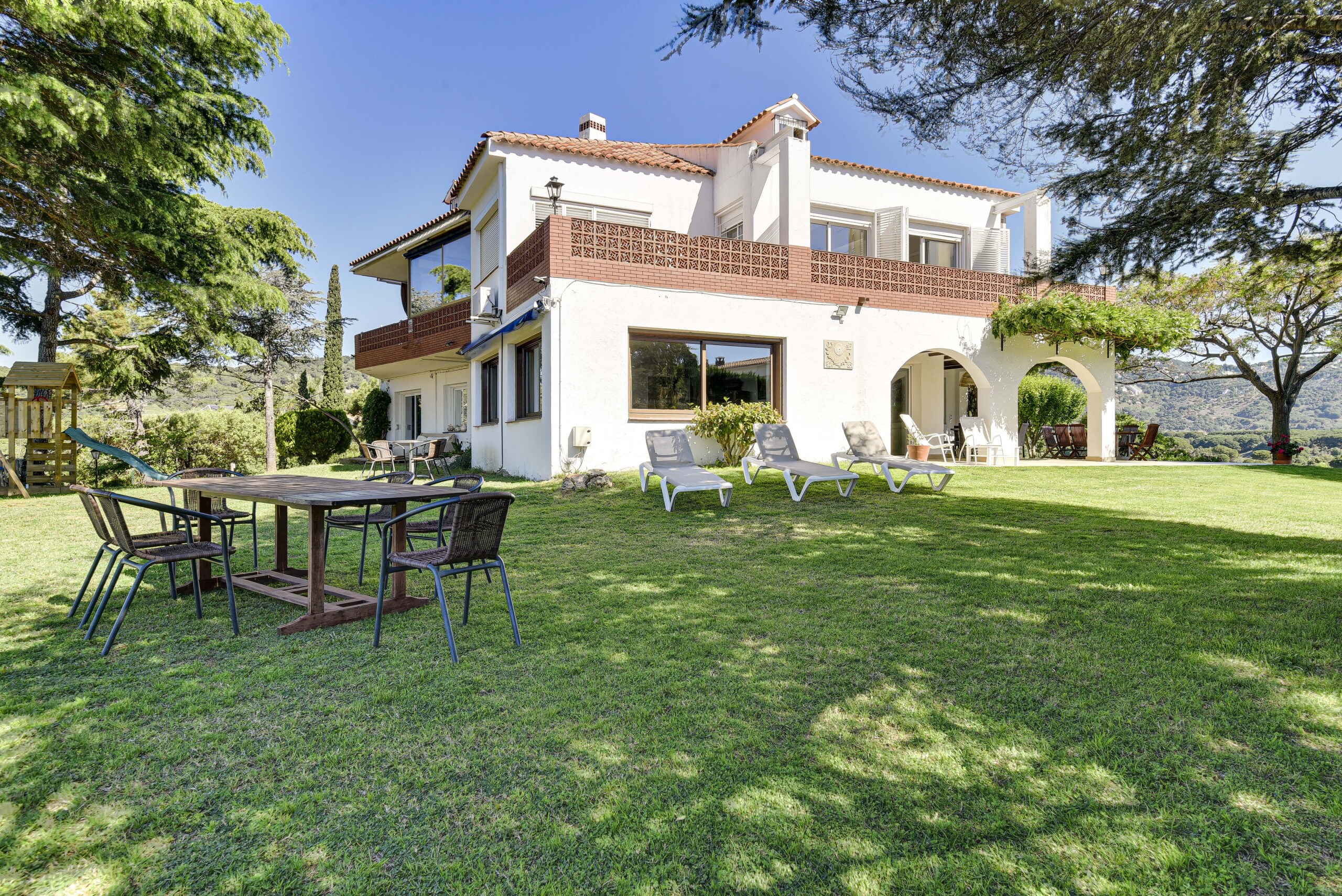 Property Image 2 - Amazing Spanish Villa with Spacious Living Space