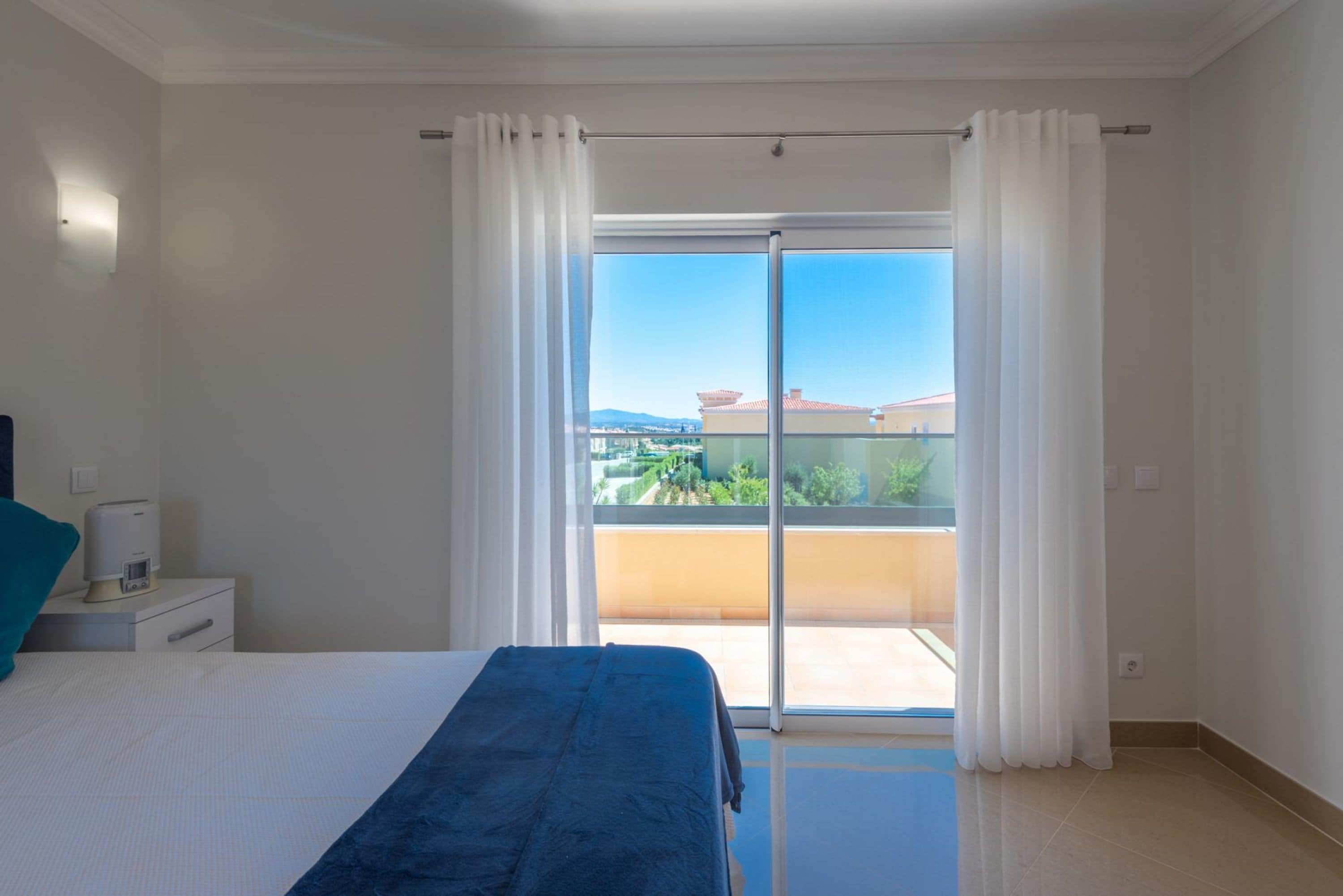 Exclusive Deluxe Villa with Garden close to the Beaches