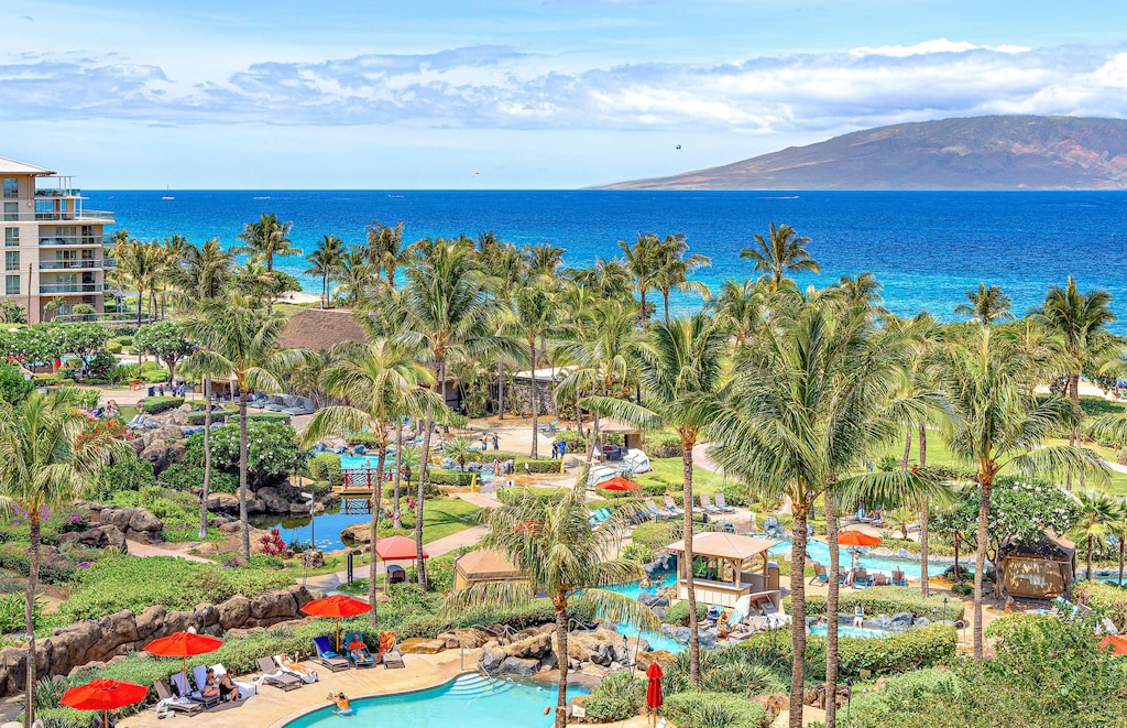 A 2 bedroom suite boasting stunning 6th floor ocean views