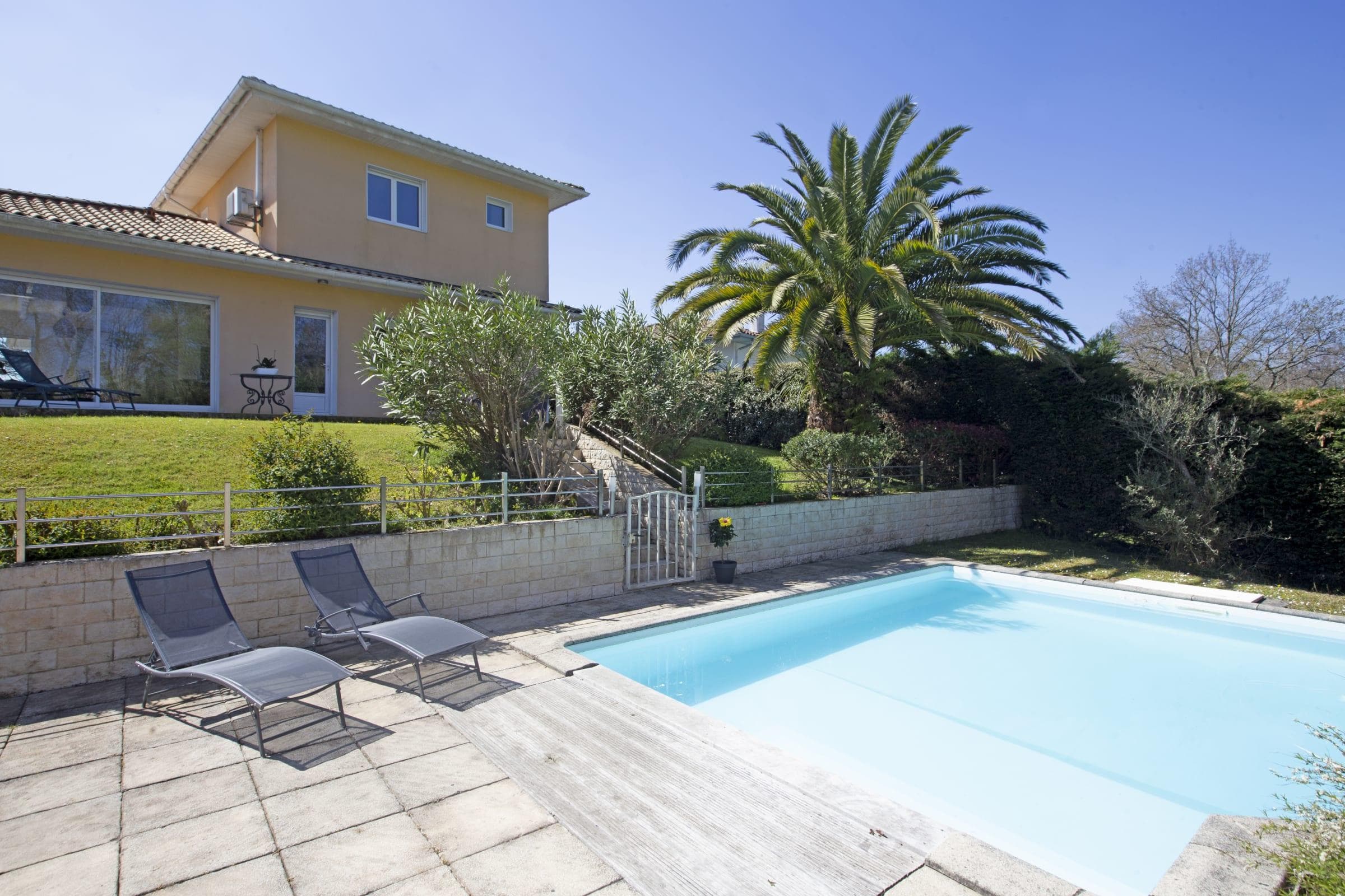 Property Image 1 - Bright house with garden and pool in Boucau
