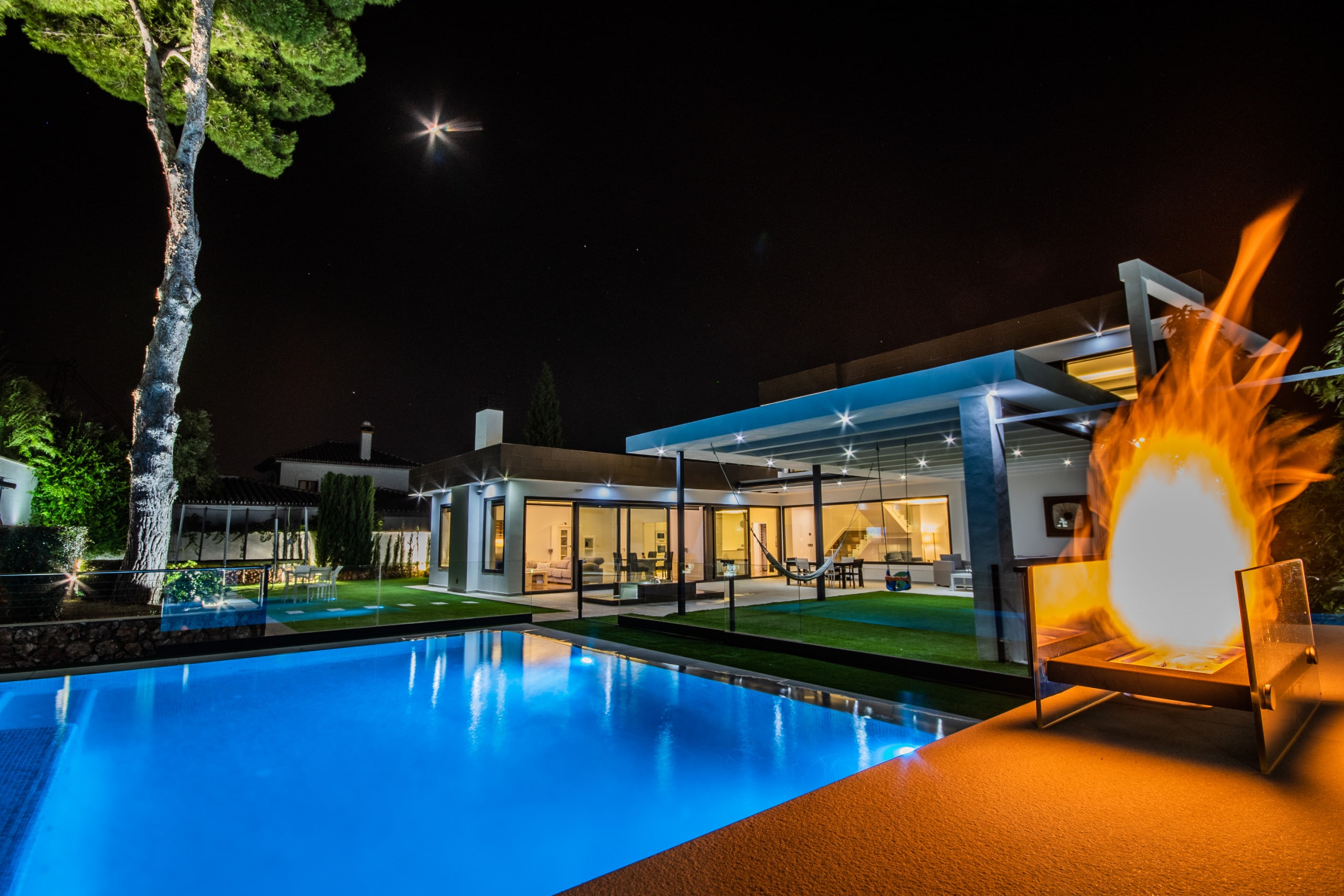 Private swimming pool at night luxury villa for 12 people in Alhaurín el Grande, Málaga