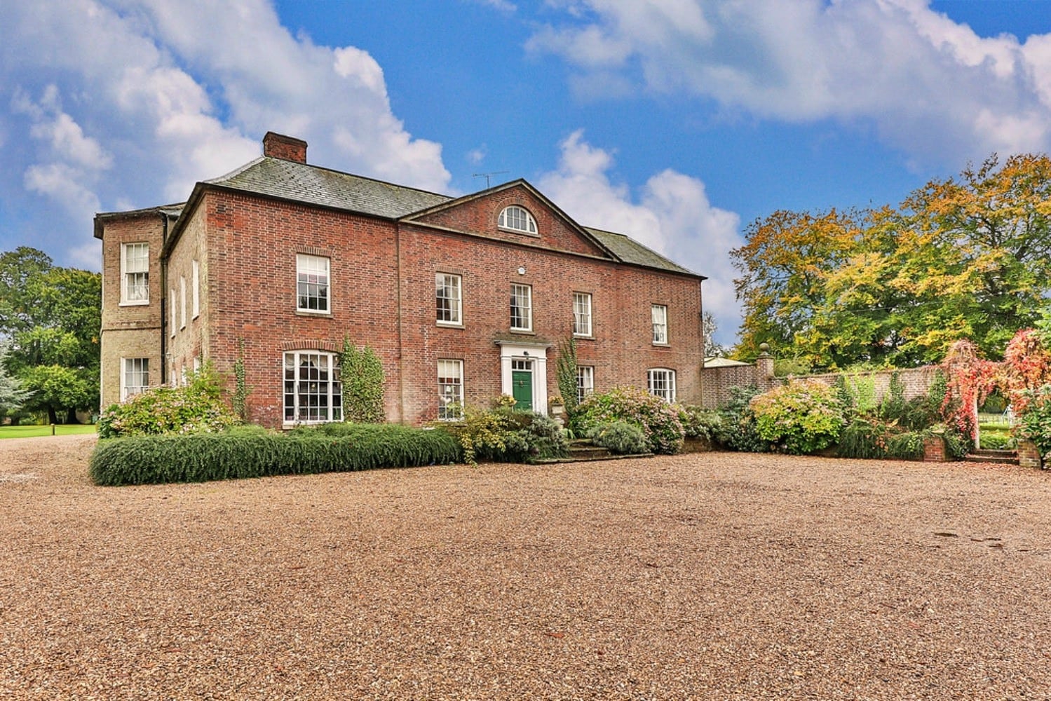 Property Image 2 - Stunning Grade II Listed Georgian Manor House with Opulent Interiors