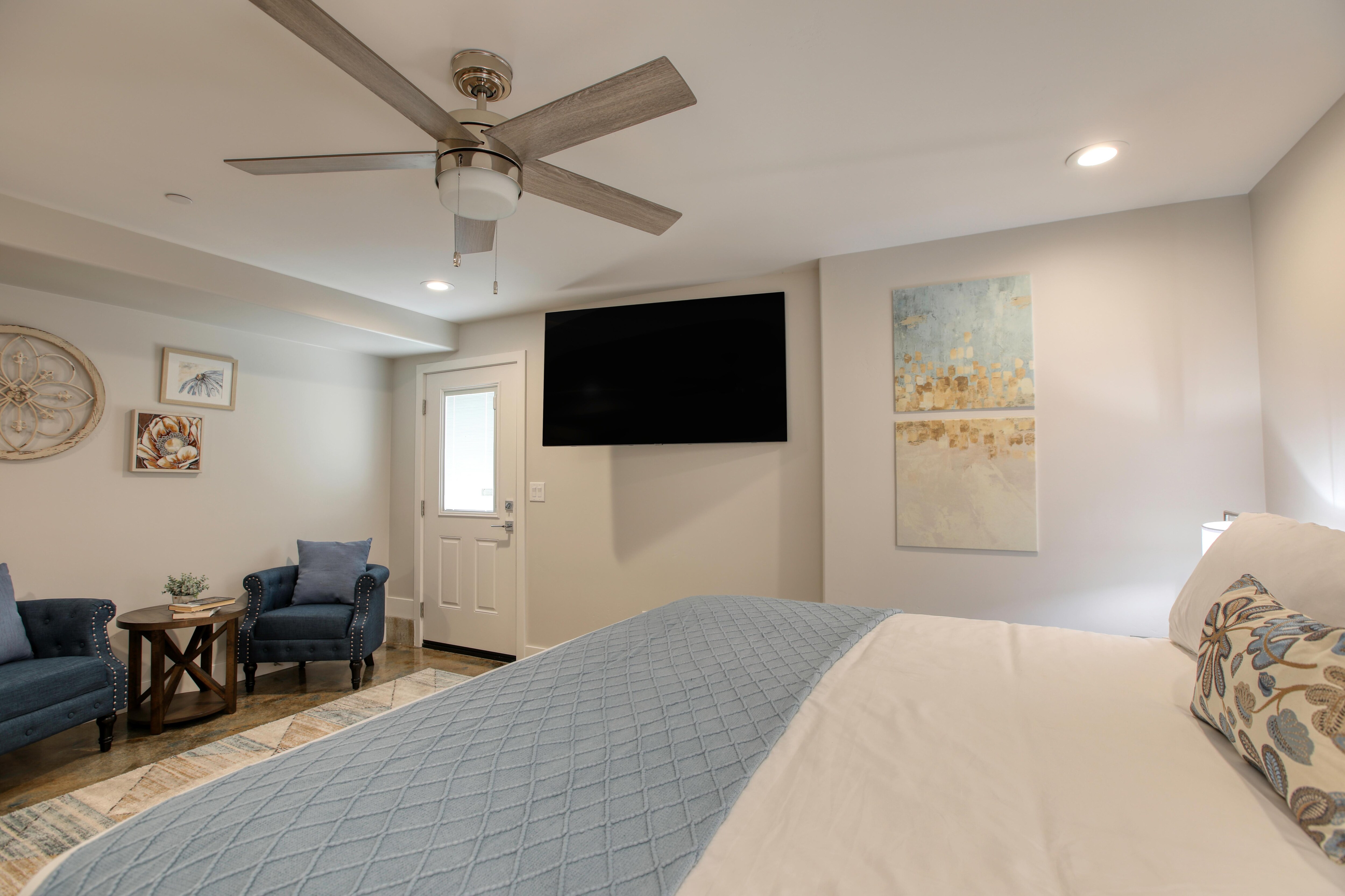 The third bedroom has a private entrance from Beach Colony Lane.