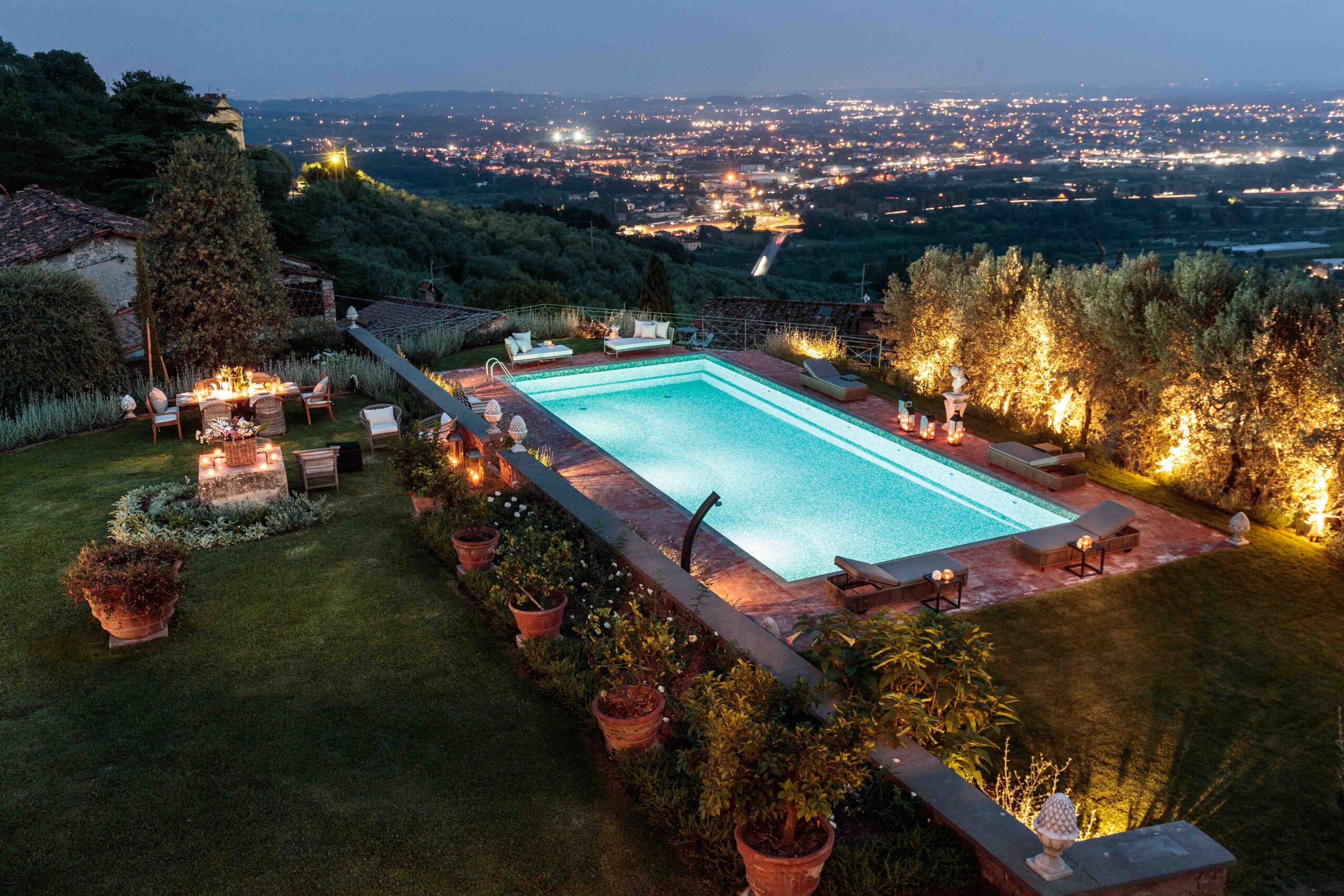 Property Image 2 - Hilltop Enchanting Farmhouse with Jacuzzi