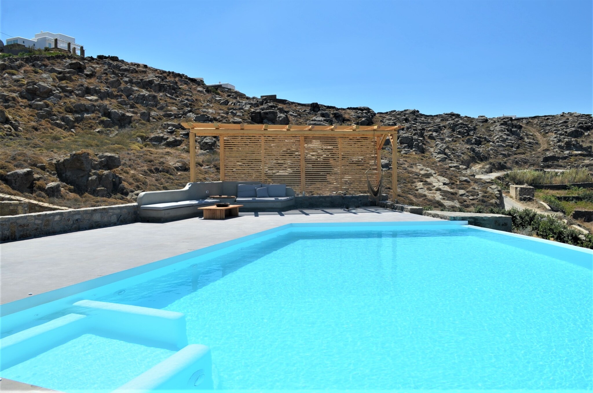 Property Image 2 - Superb Island Villa overlooking the West Aegean Sea