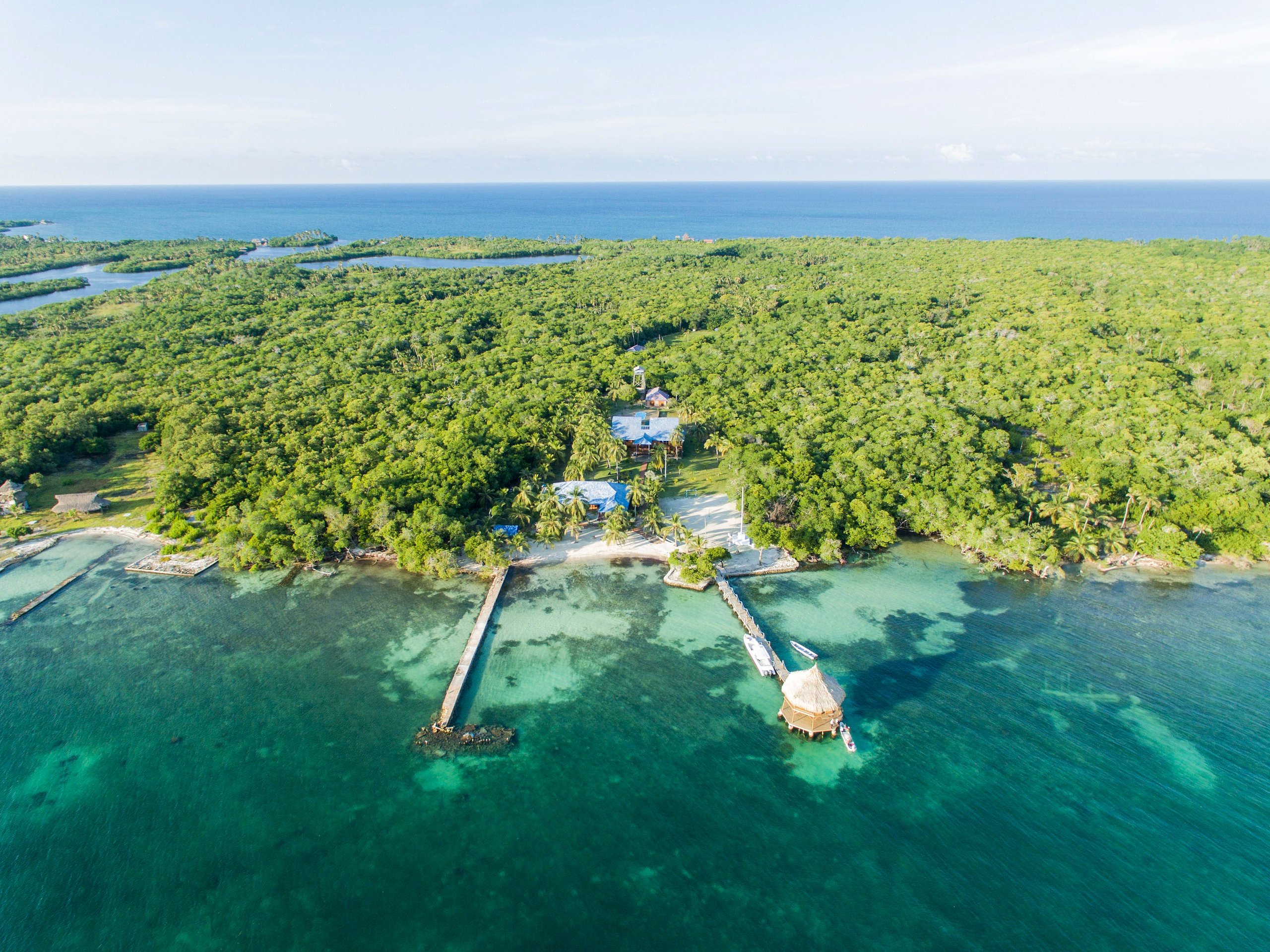 Property Image 1 - Car001 - Beach house with pool on Tintipan Island