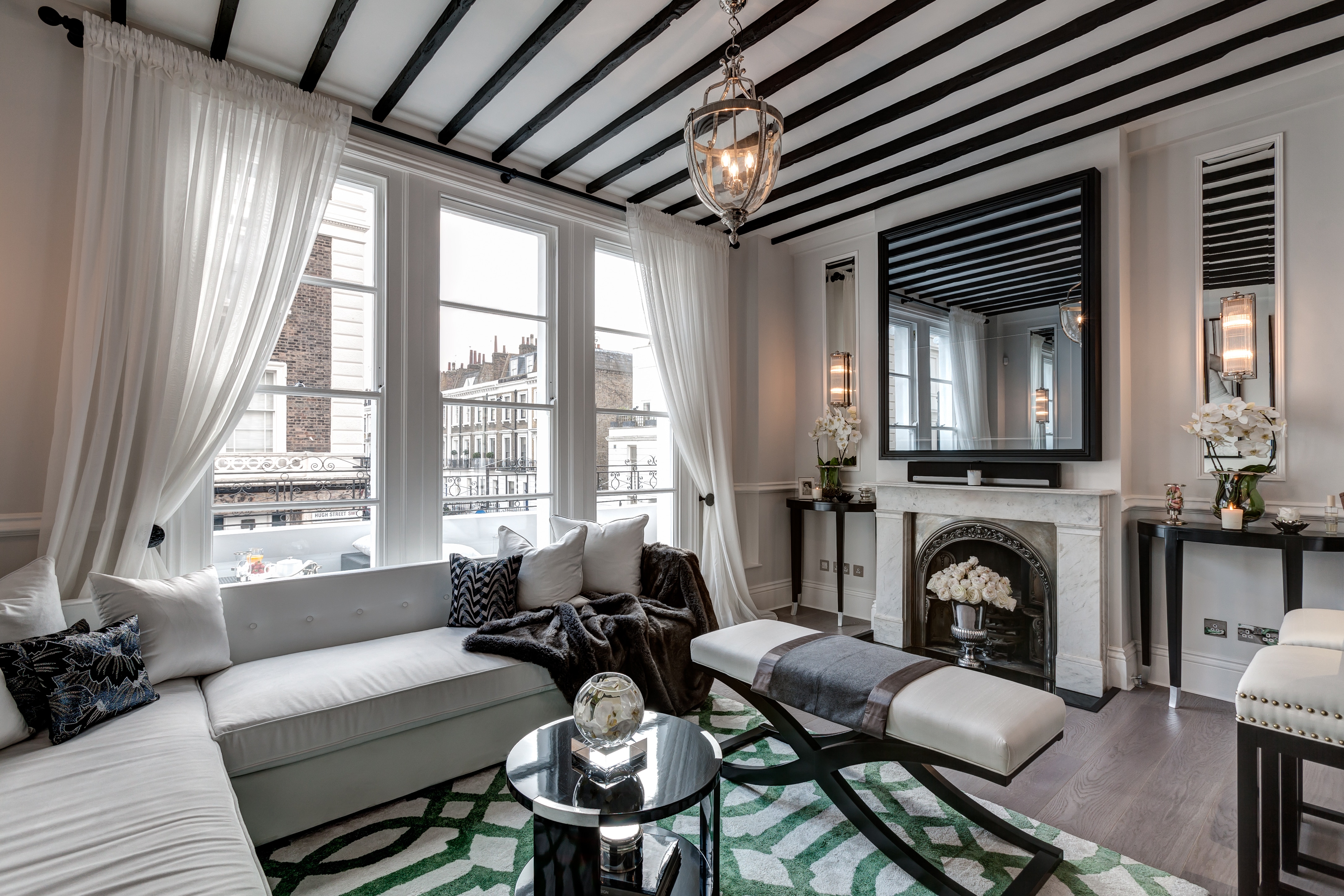 Property Image 1 - Deluxe Victoria House with Views over the historic Pimlico Conservation Area